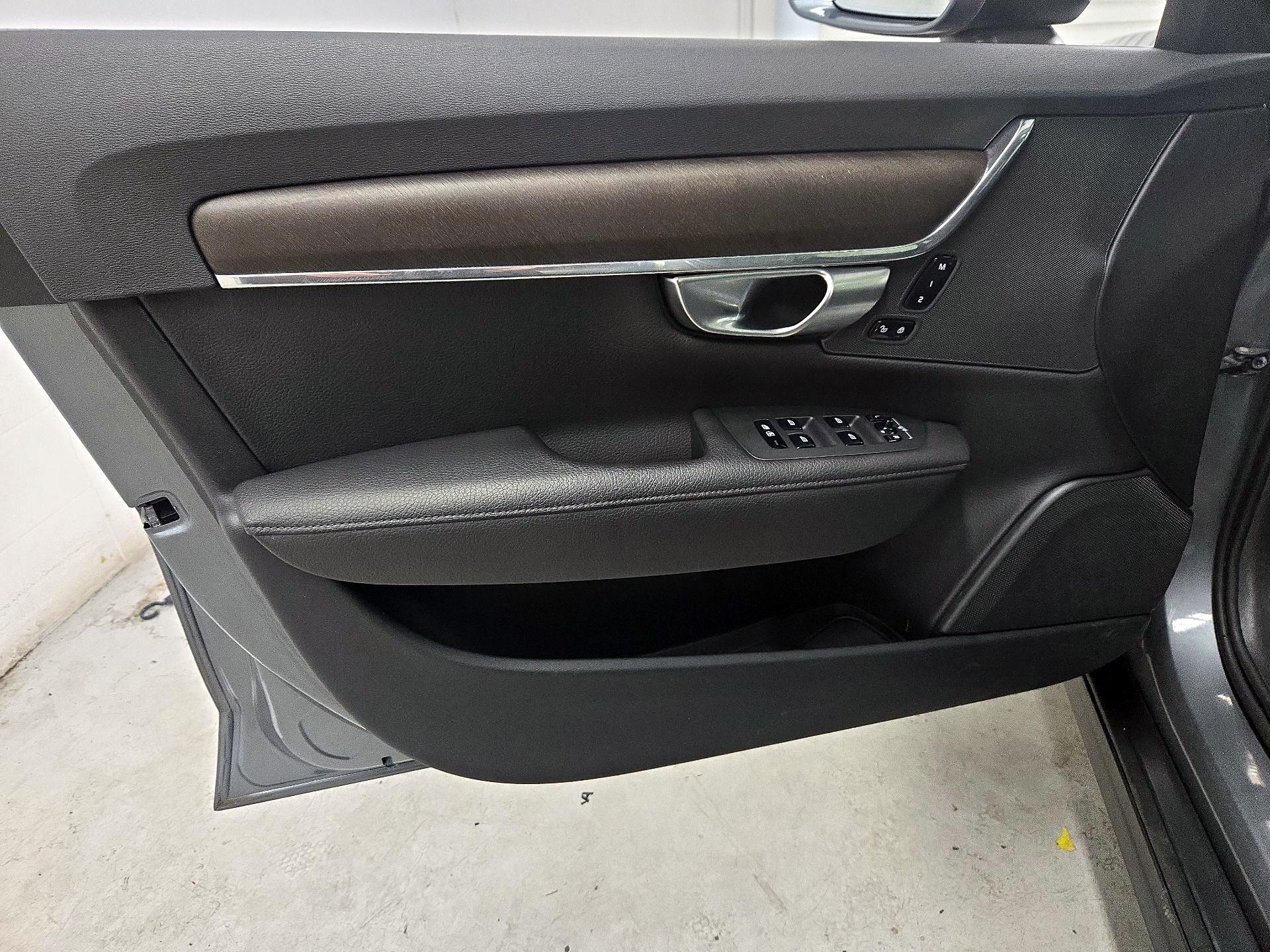 Thumbnail: 2019 Volvo V90 - 12