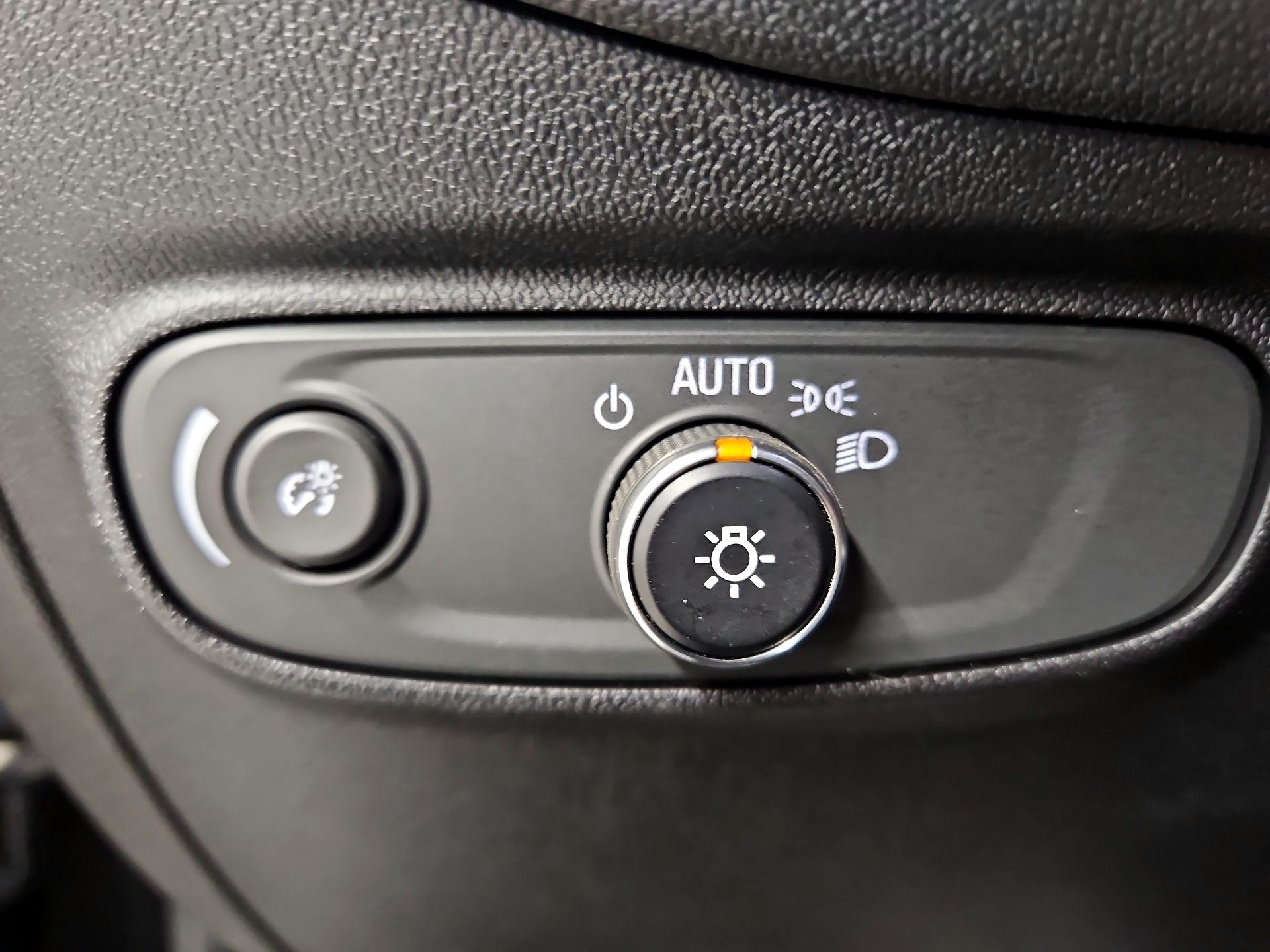 Thumbnail: 2019 Chevrolet Equinox - 13
