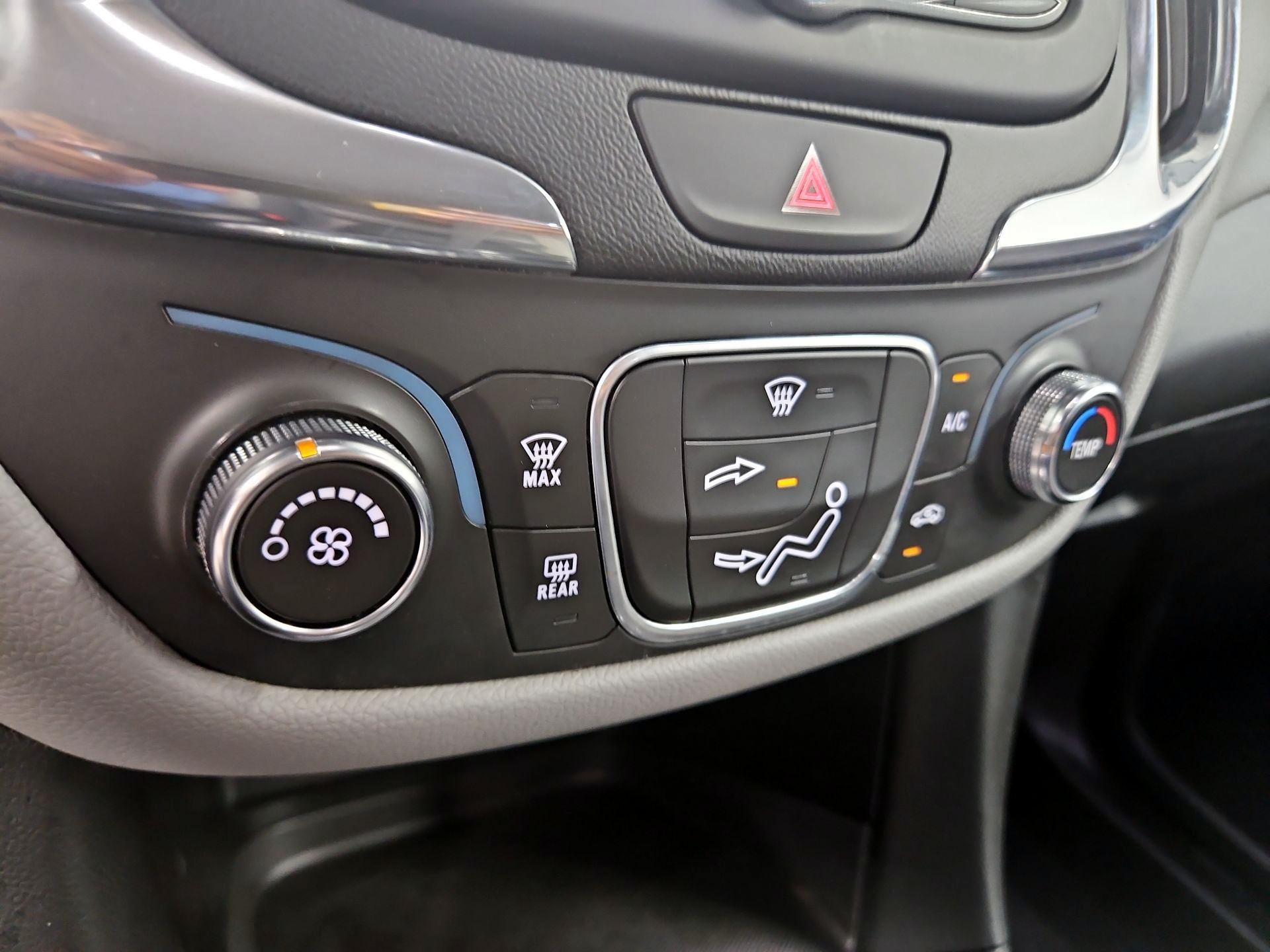 Thumbnail: 2019 Chevrolet Equinox - 16