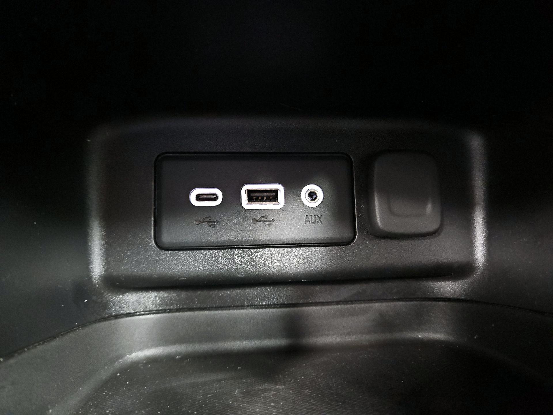 Thumbnail: 2019 Chevrolet Equinox - 18