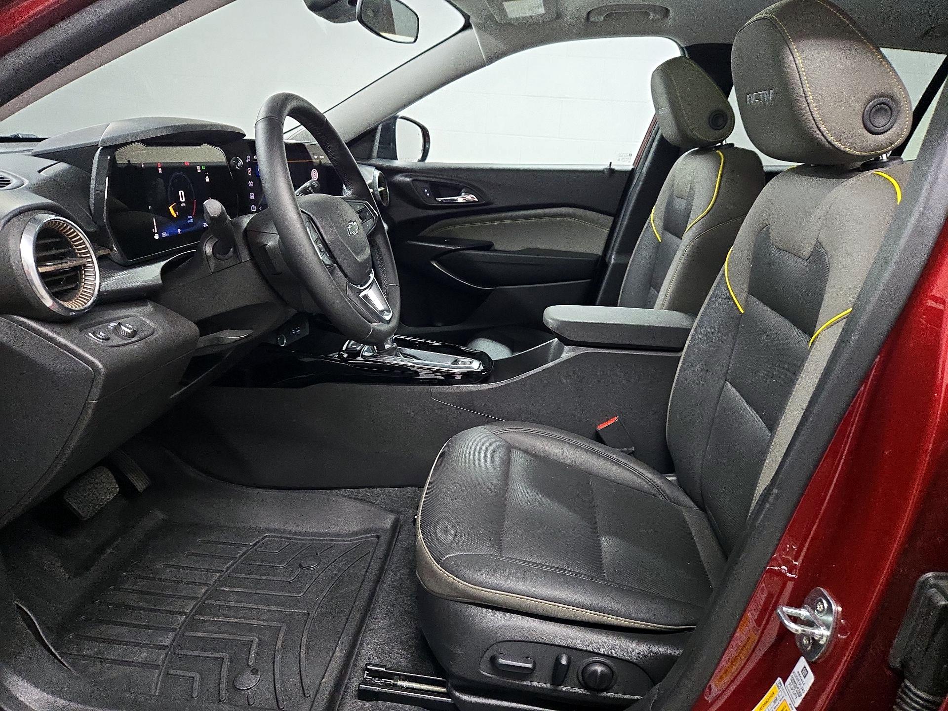 Thumbnail: 2024 Chevrolet Trax - 11