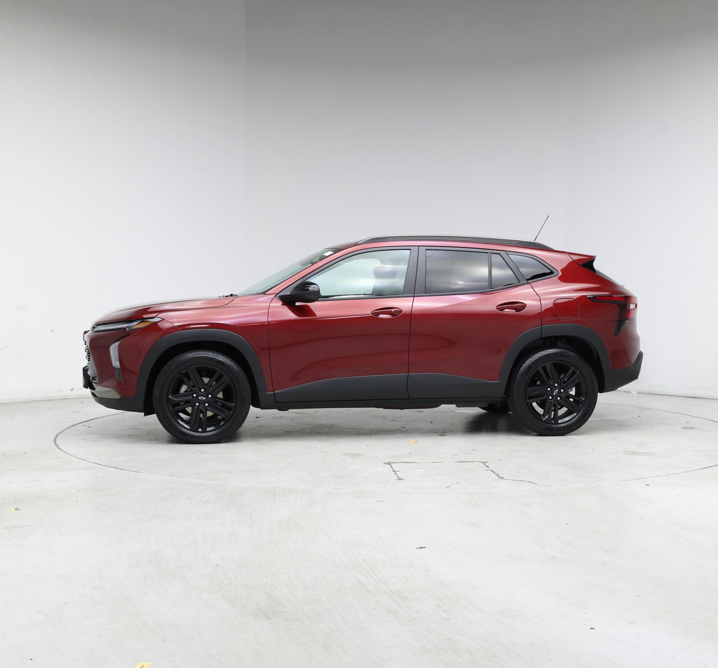 Thumbnail: 2024 Chevrolet Trax - 3