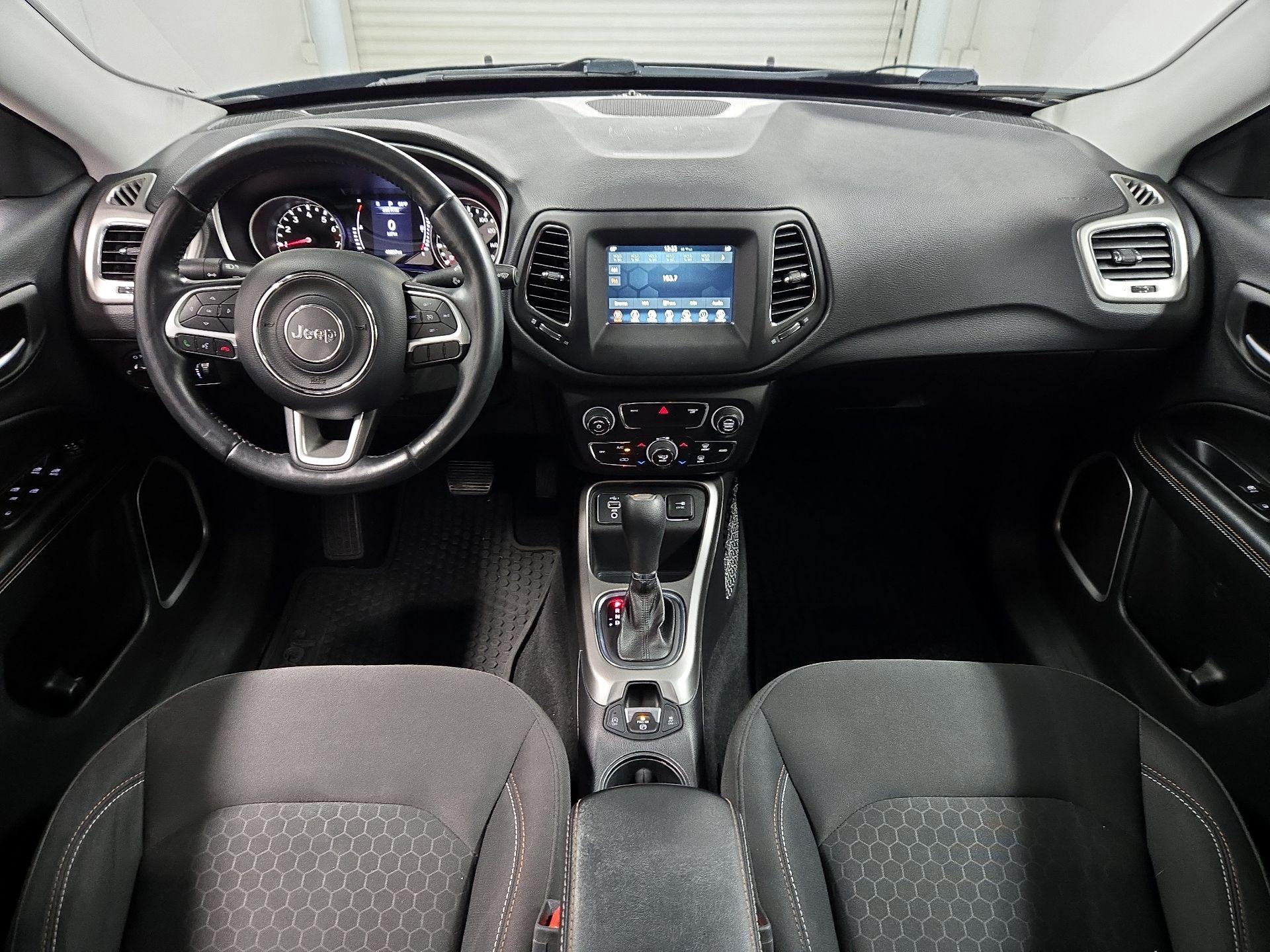 Thumbnail: 2019 Jeep Compass - 9