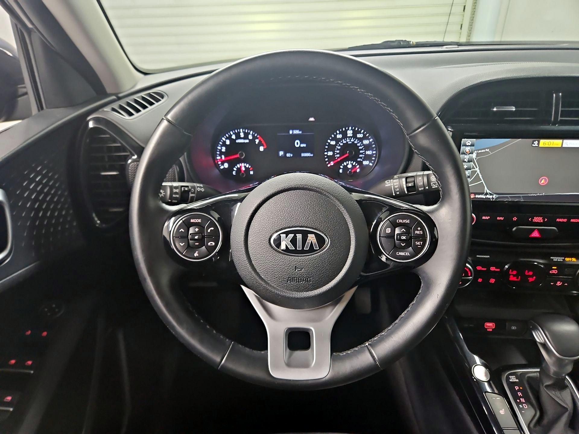 Thumbnail: 2020 Kia Soul - 10