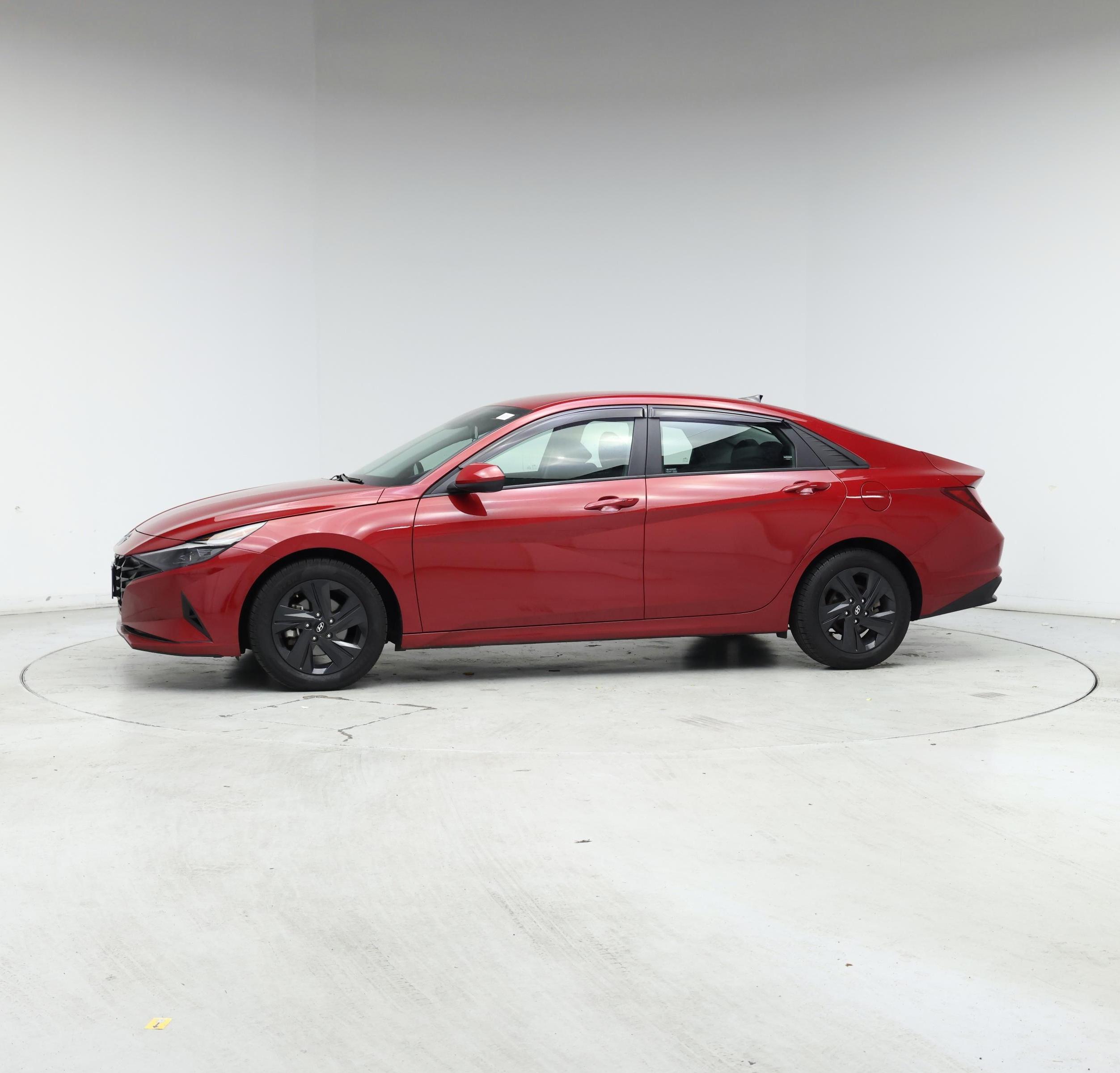 Thumbnail: 2022 Hyundai Elantra - 3