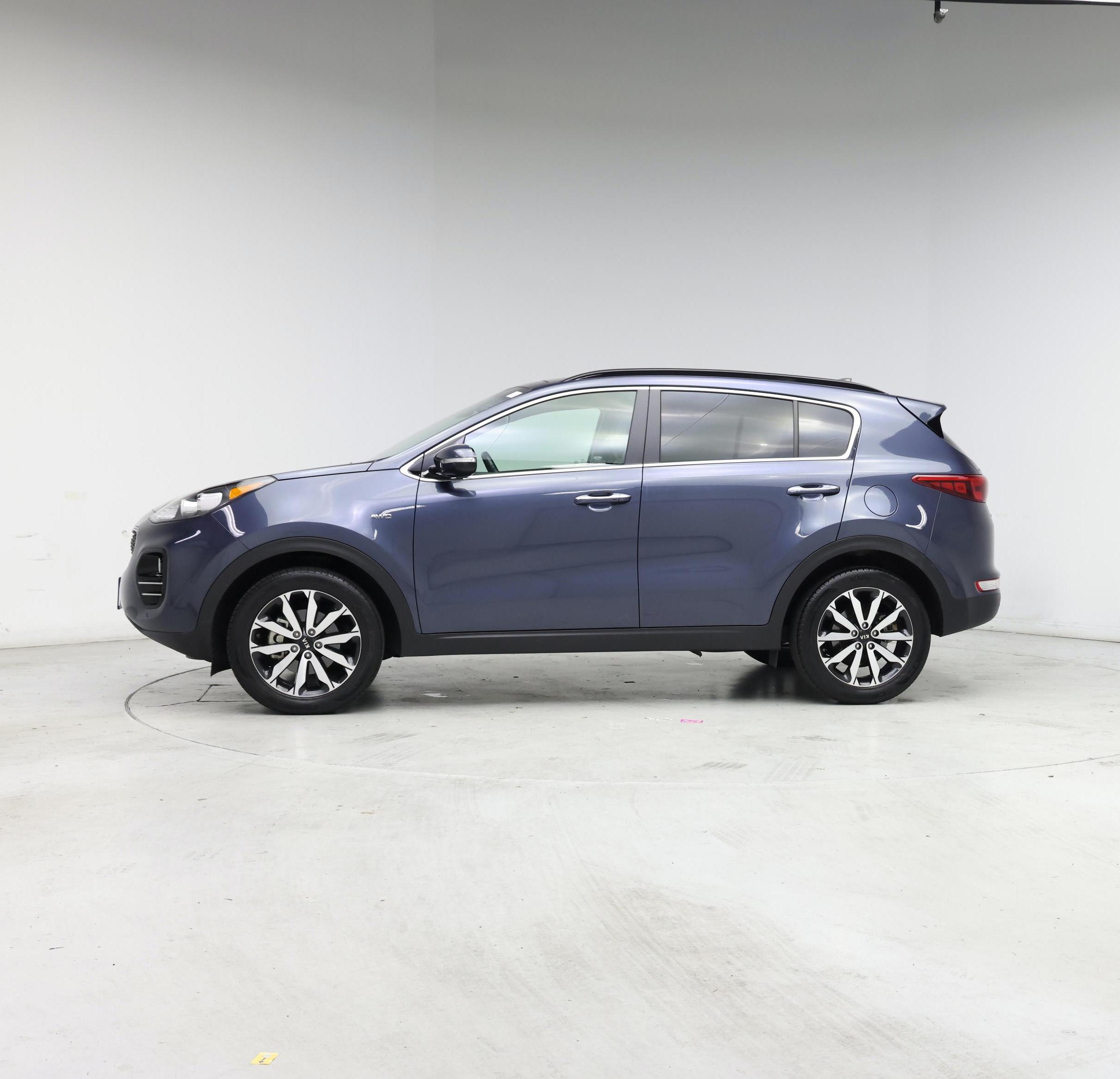 Thumbnail: 2019 Kia Sportage - 3