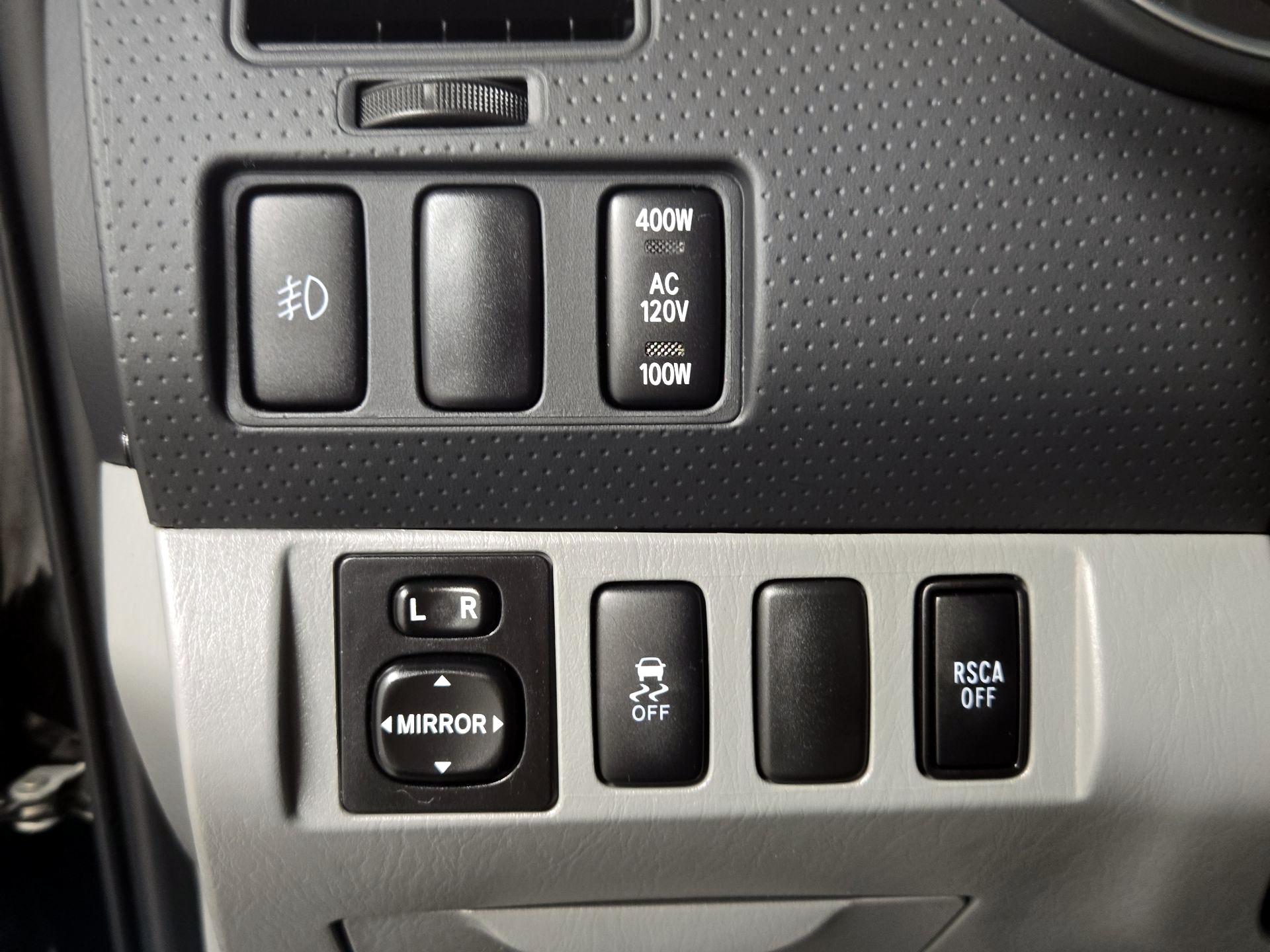 Thumbnail: 2014 Toyota Tacoma - 13