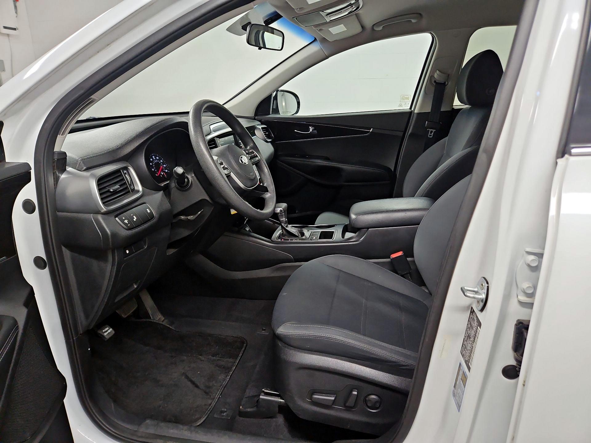 Thumbnail: 2019 Kia Sorento - 11