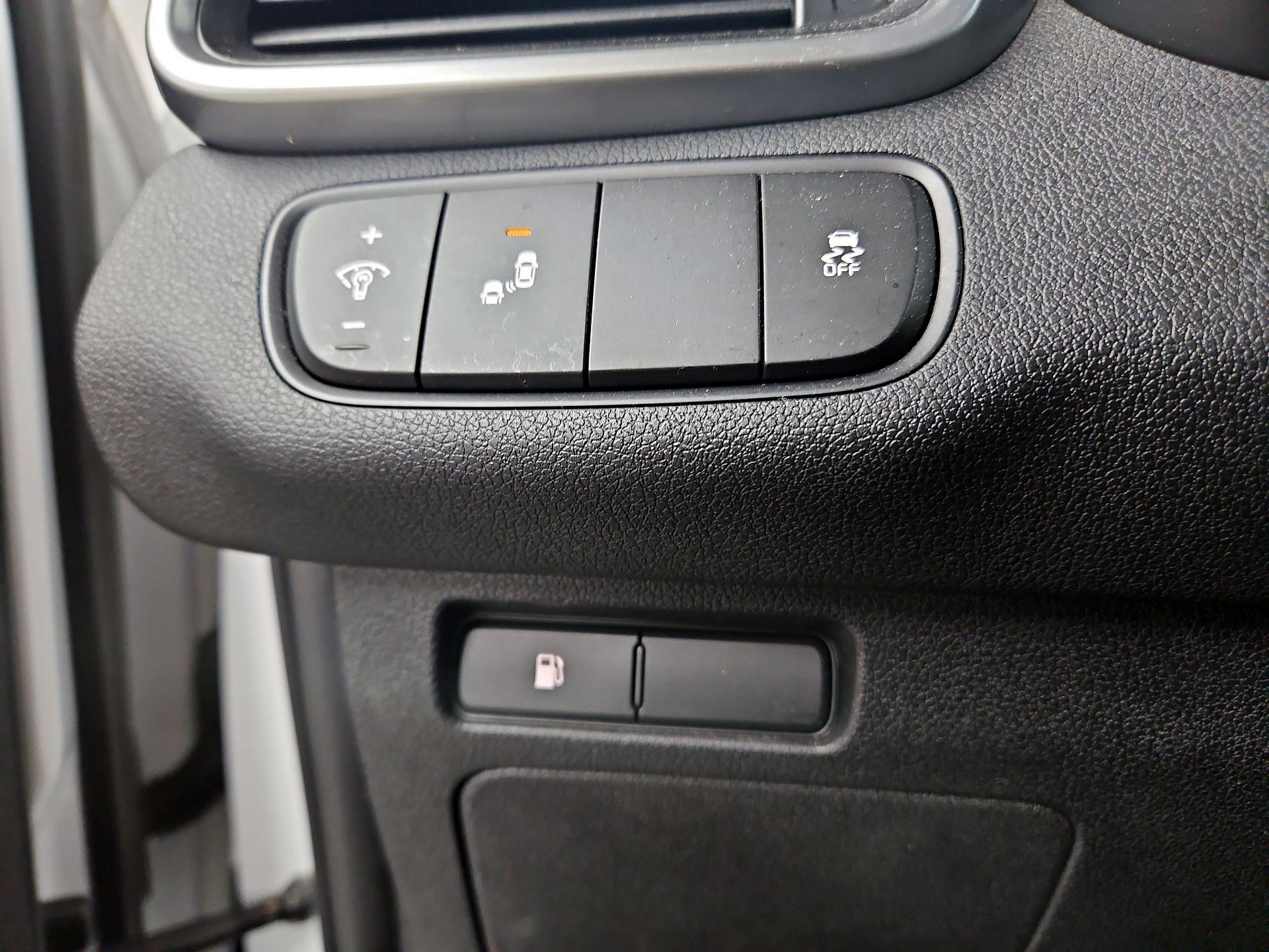 Thumbnail: 2019 Kia Sorento - 13