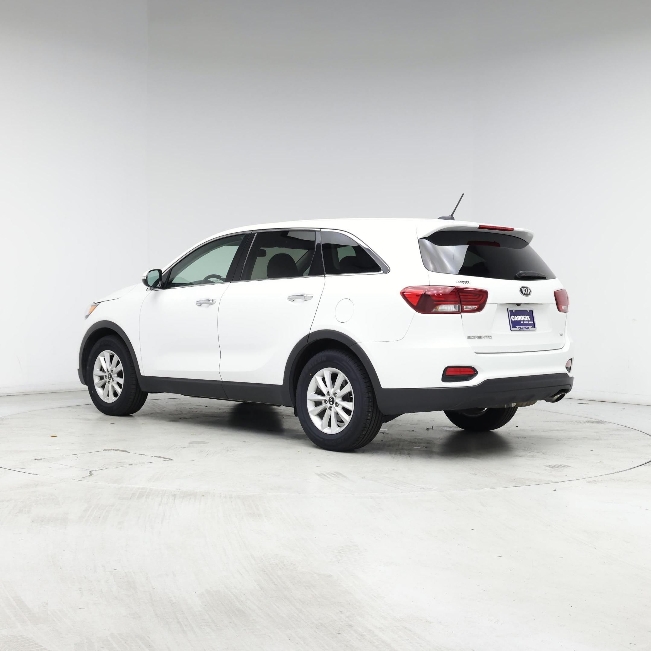 Thumbnail: 2019 Kia Sorento - 2