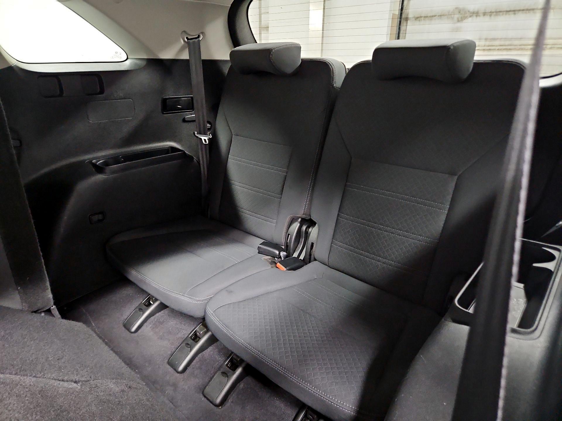 Thumbnail: 2019 Kia Sorento - 20