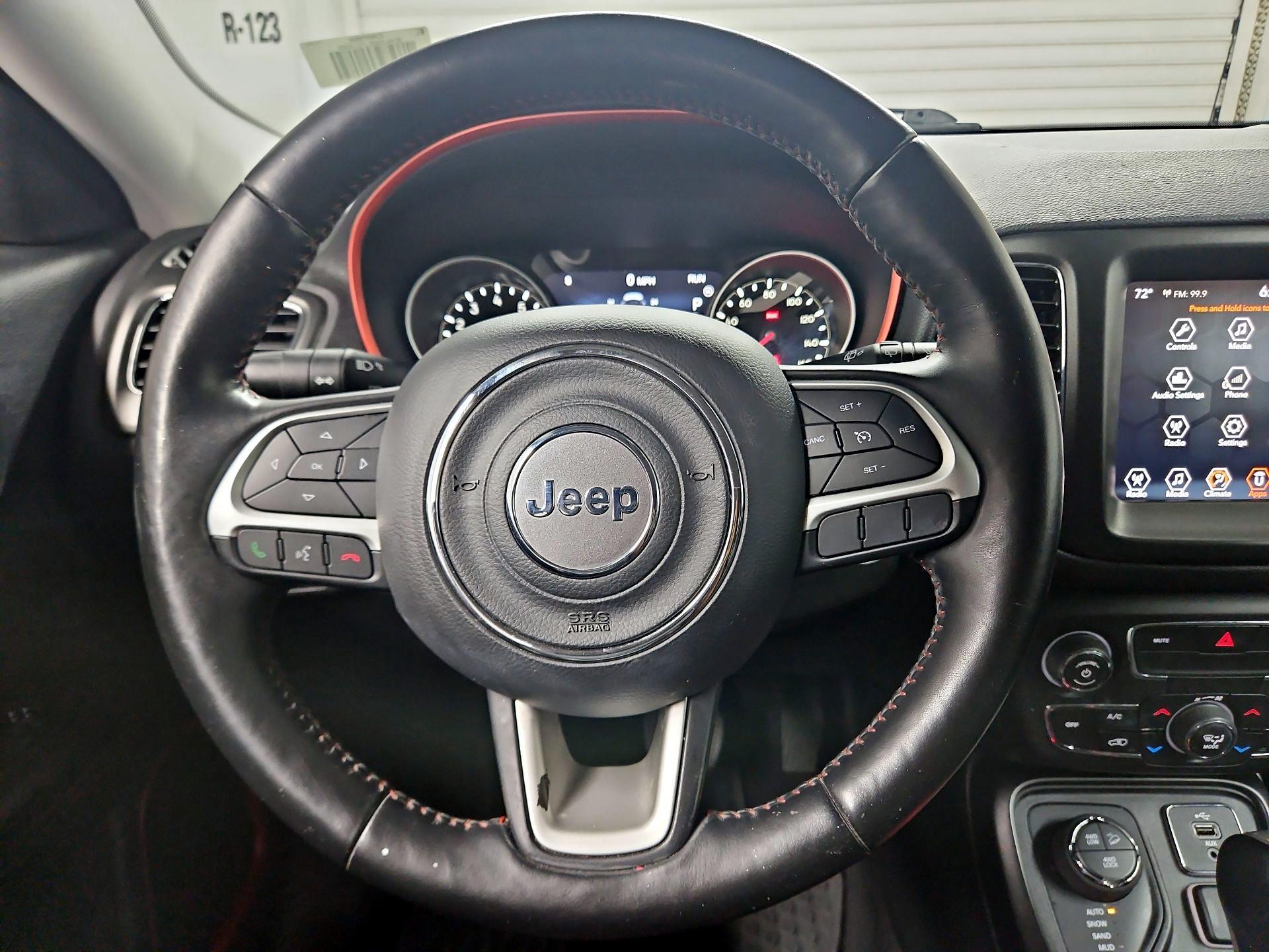 Thumbnail: 2018 Jeep Compass - 10