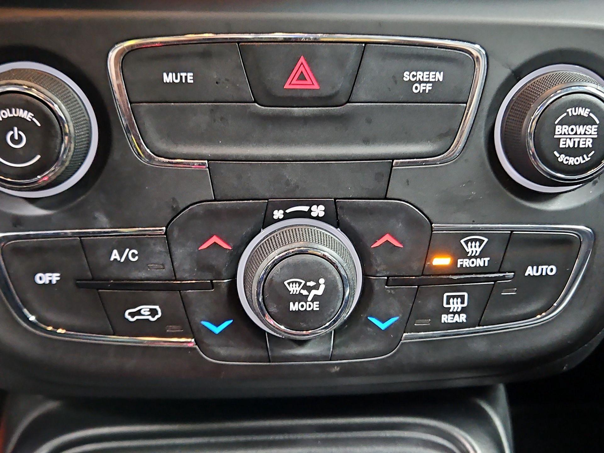 Thumbnail: 2018 Jeep Compass - 16