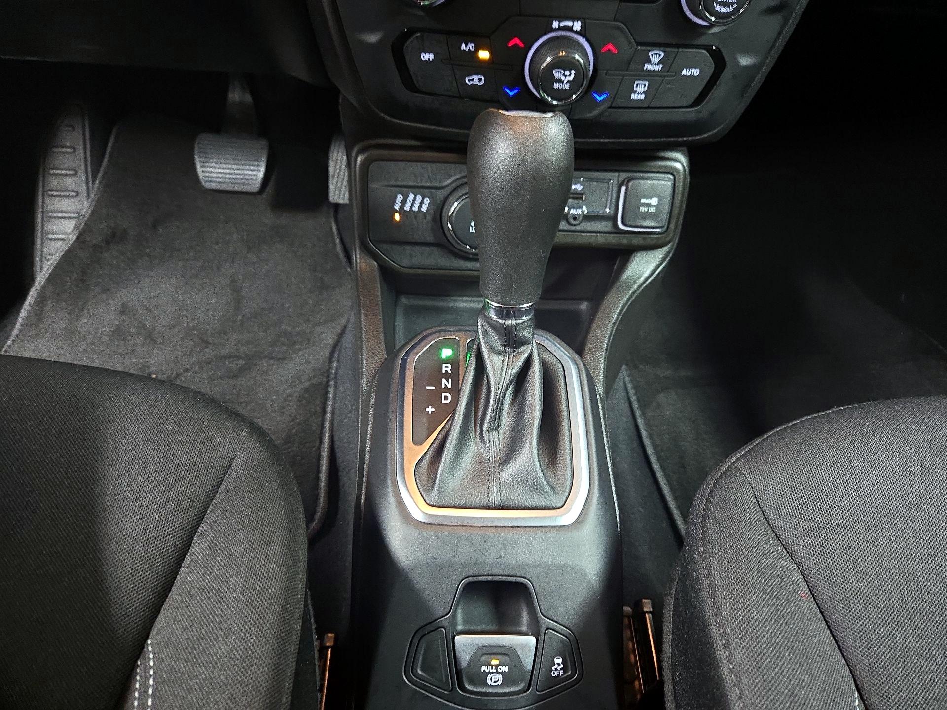 Thumbnail: 2021 Jeep Renegade - 17