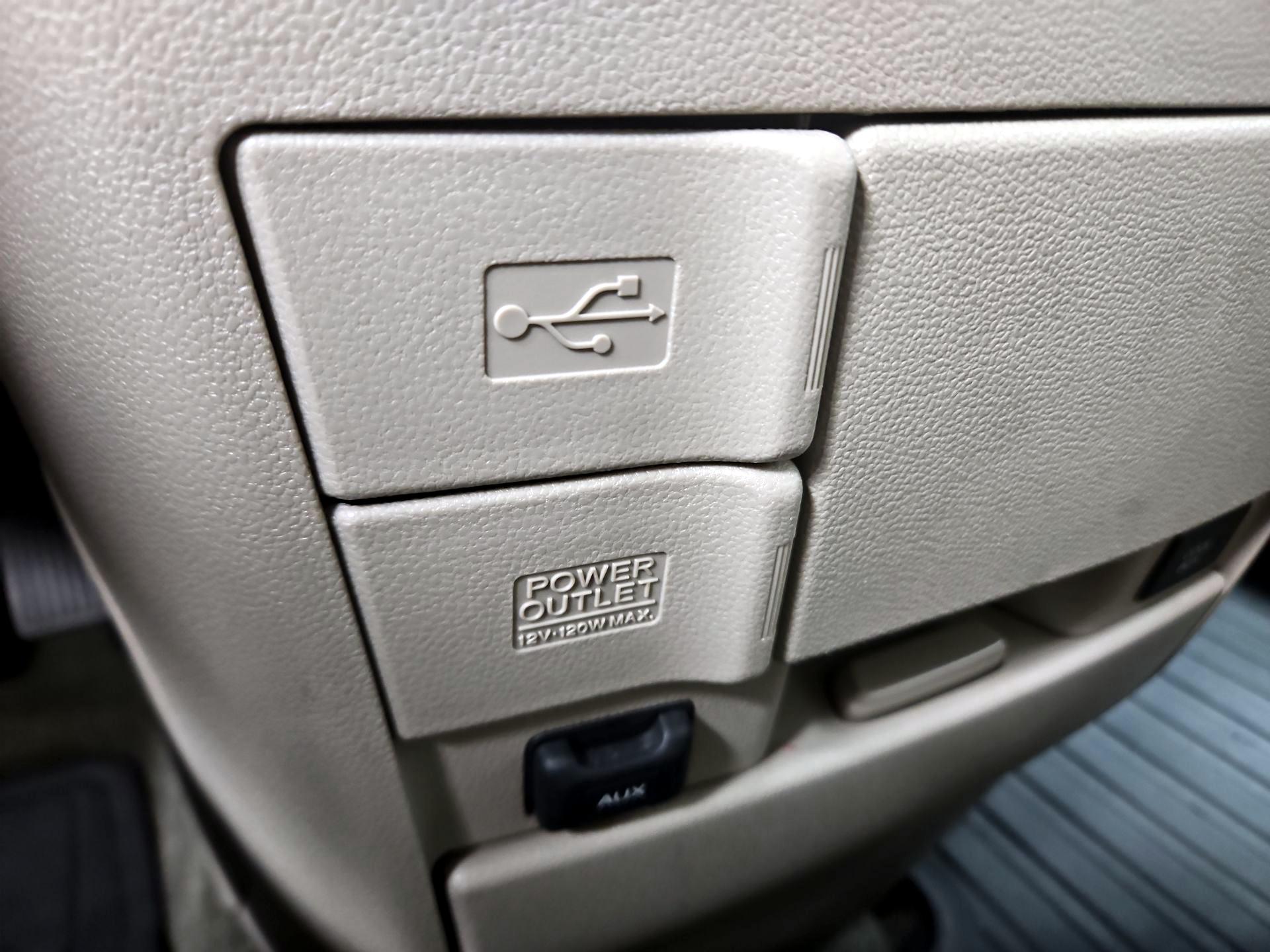 Thumbnail: 2015 Honda Odyssey - 18