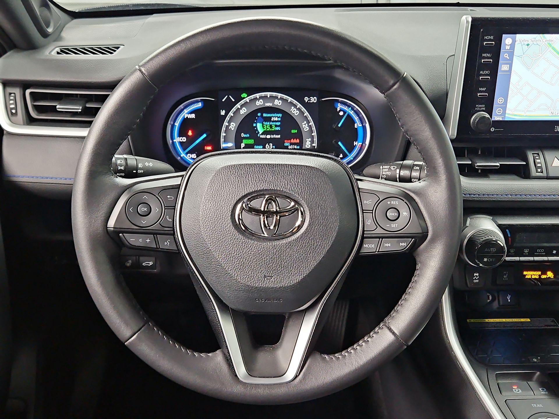 Thumbnail: 2021 Toyota RAV4 - 10