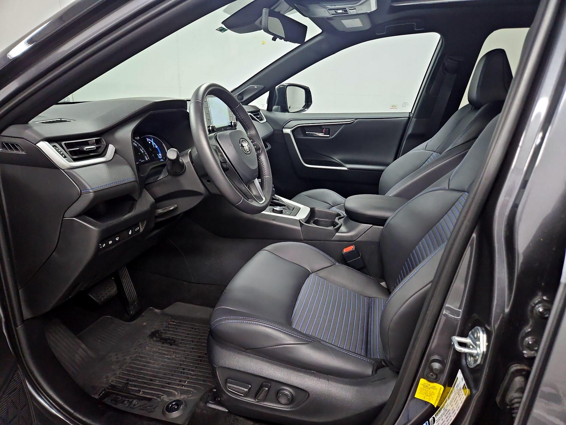 Thumbnail: 2021 Toyota RAV4 - 11