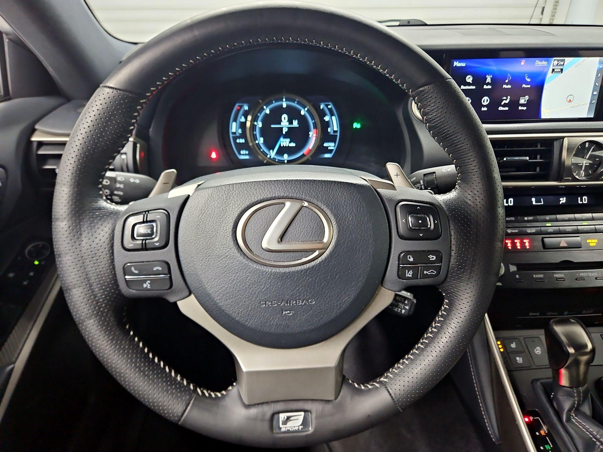 Thumbnail: 2018 Lexus IS - 10
