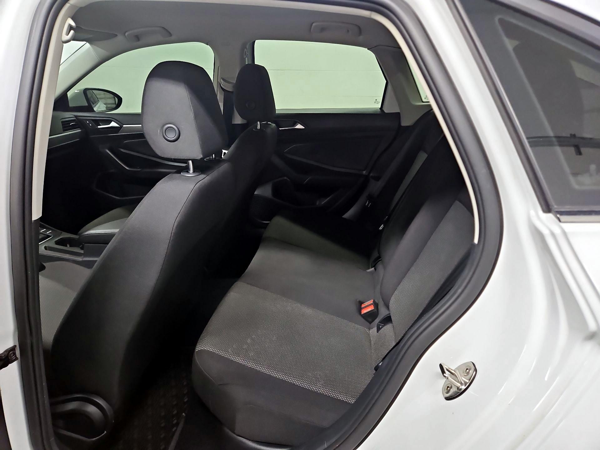 Thumbnail: 2021 Volkswagen Jetta - 19