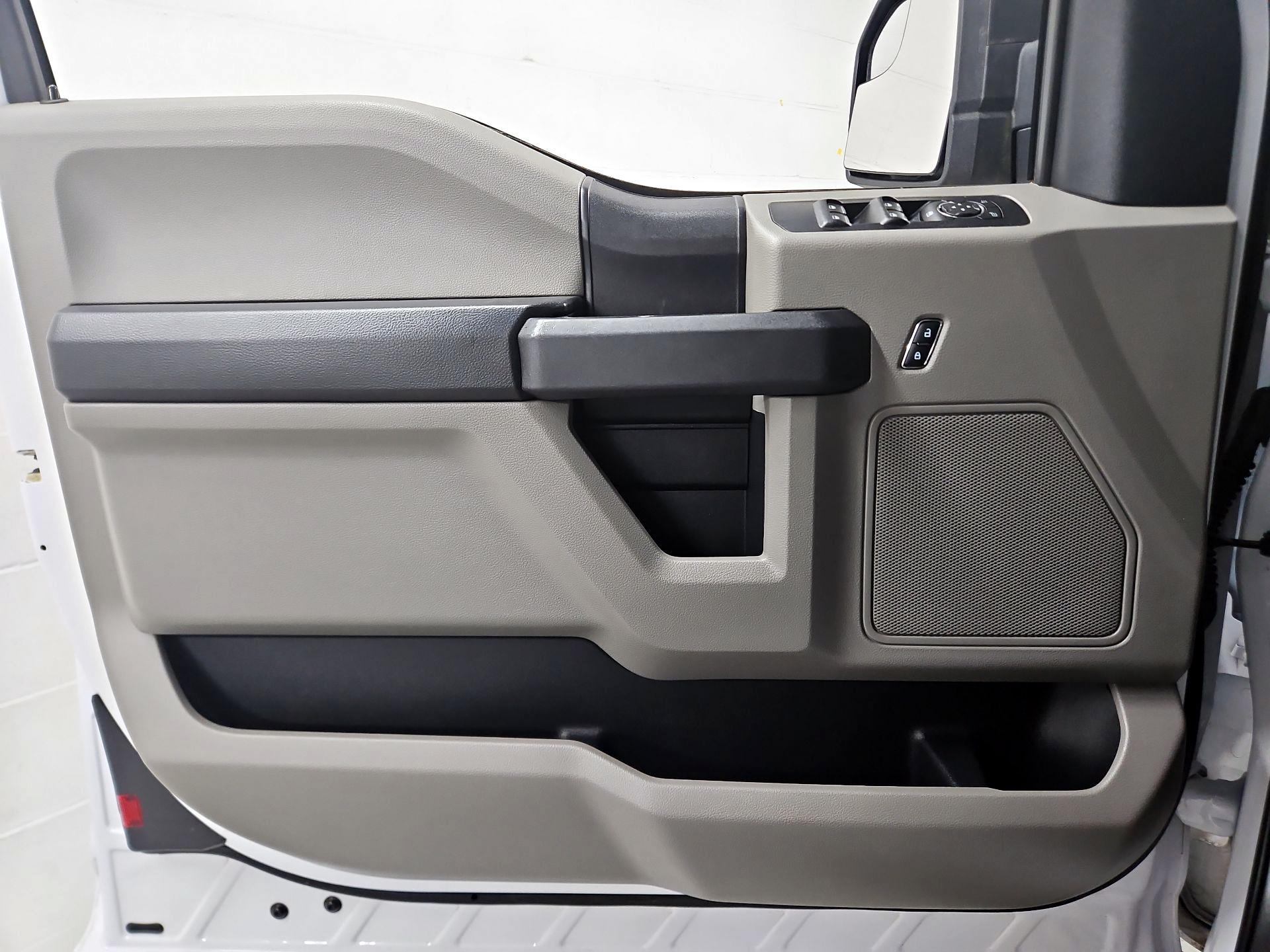 Thumbnail: 2017 Ford F-150 - 12