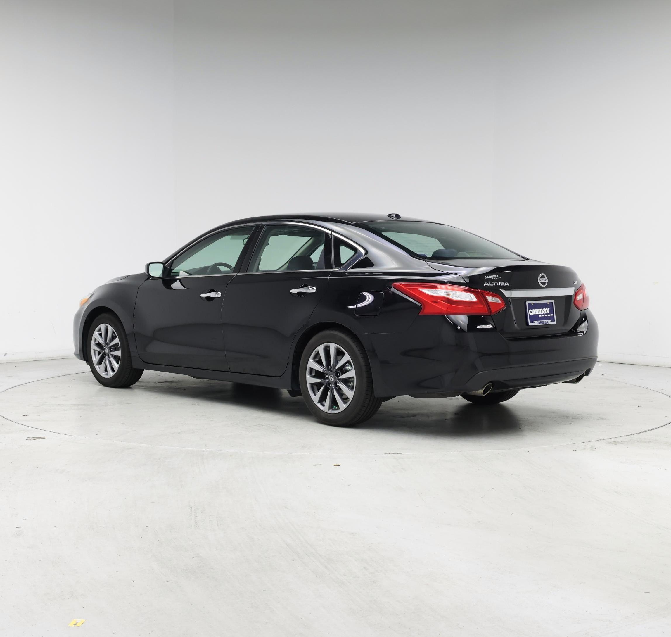 Thumbnail: 2017 Nissan Altima - 2