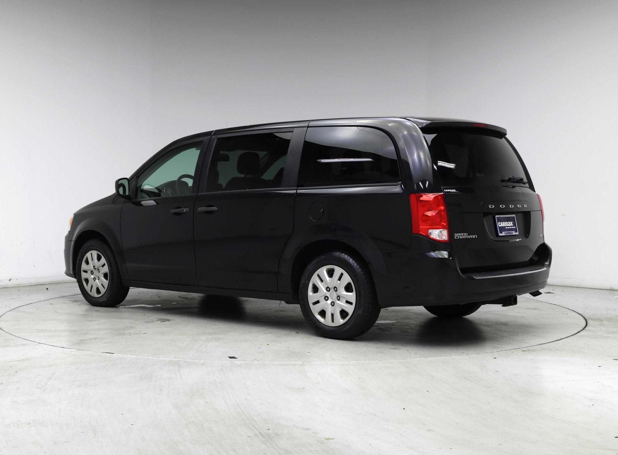 Thumbnail: 2019 Dodge Grand Caravan - 2