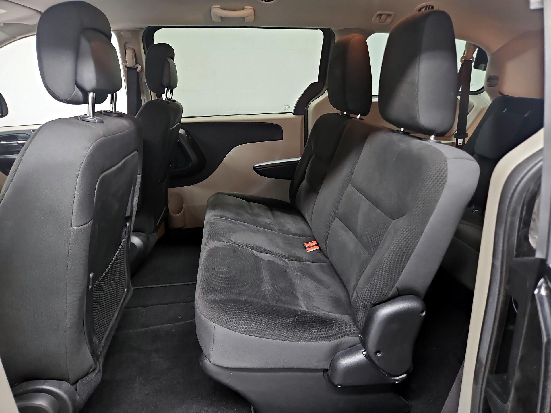 Thumbnail: 2019 Dodge Grand Caravan - 19