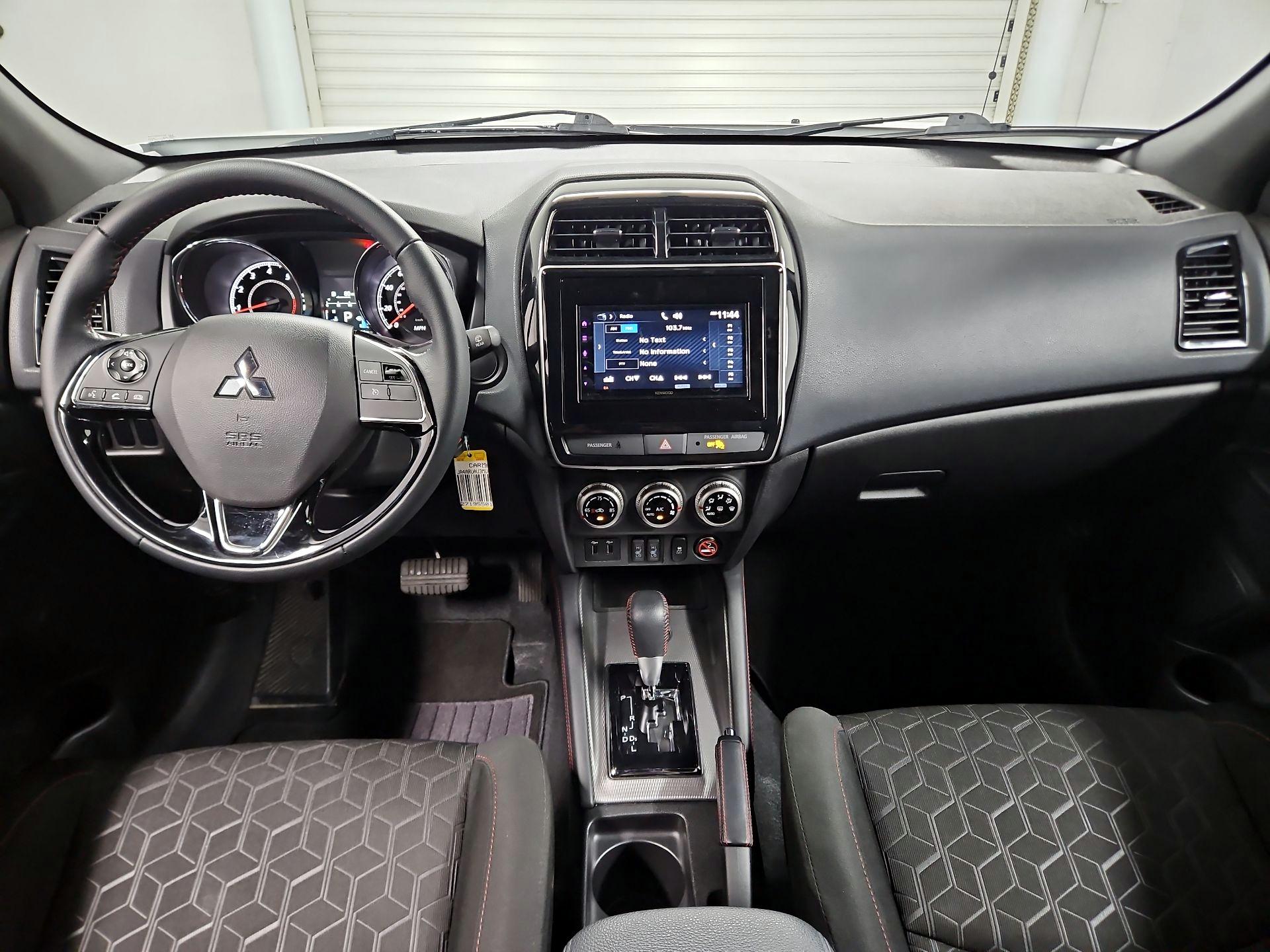 Thumbnail: 2021 Mitsubishi Outlander Sport - 9
