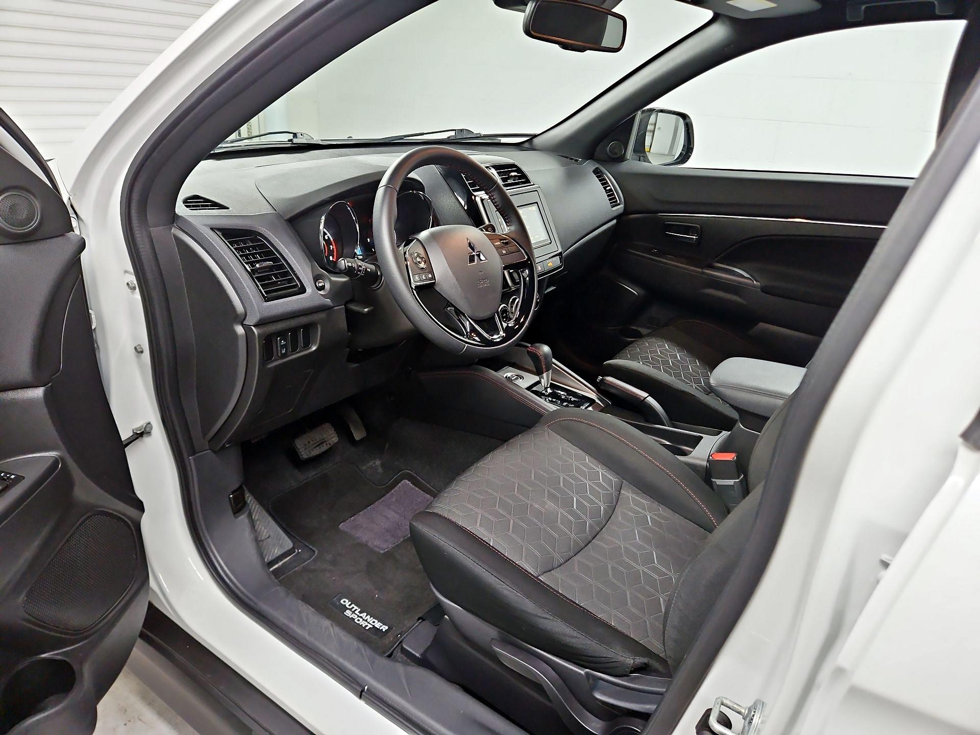 Thumbnail: 2021 Mitsubishi Outlander Sport - 11