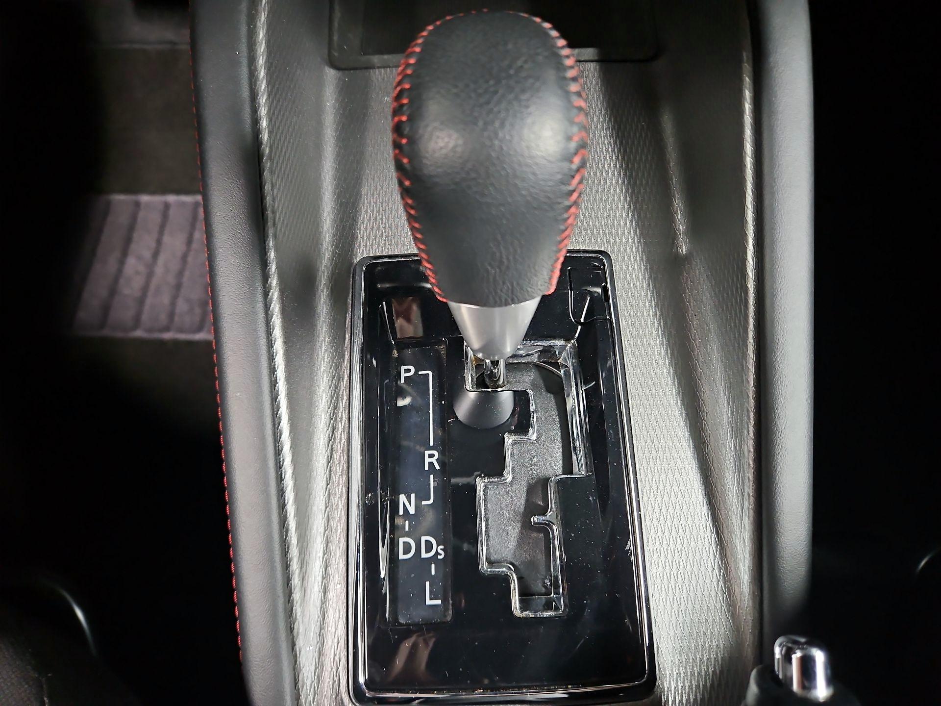 Thumbnail: 2021 Mitsubishi Outlander Sport - 17