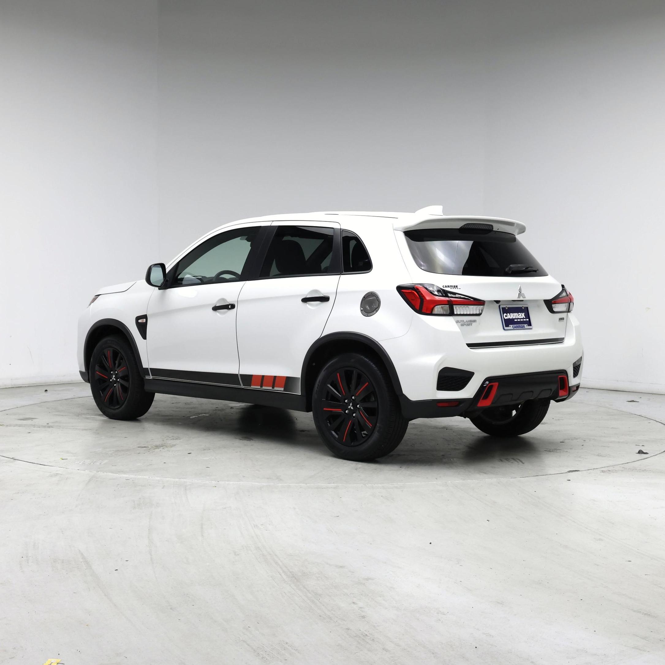 Thumbnail: 2021 Mitsubishi Outlander Sport - 2