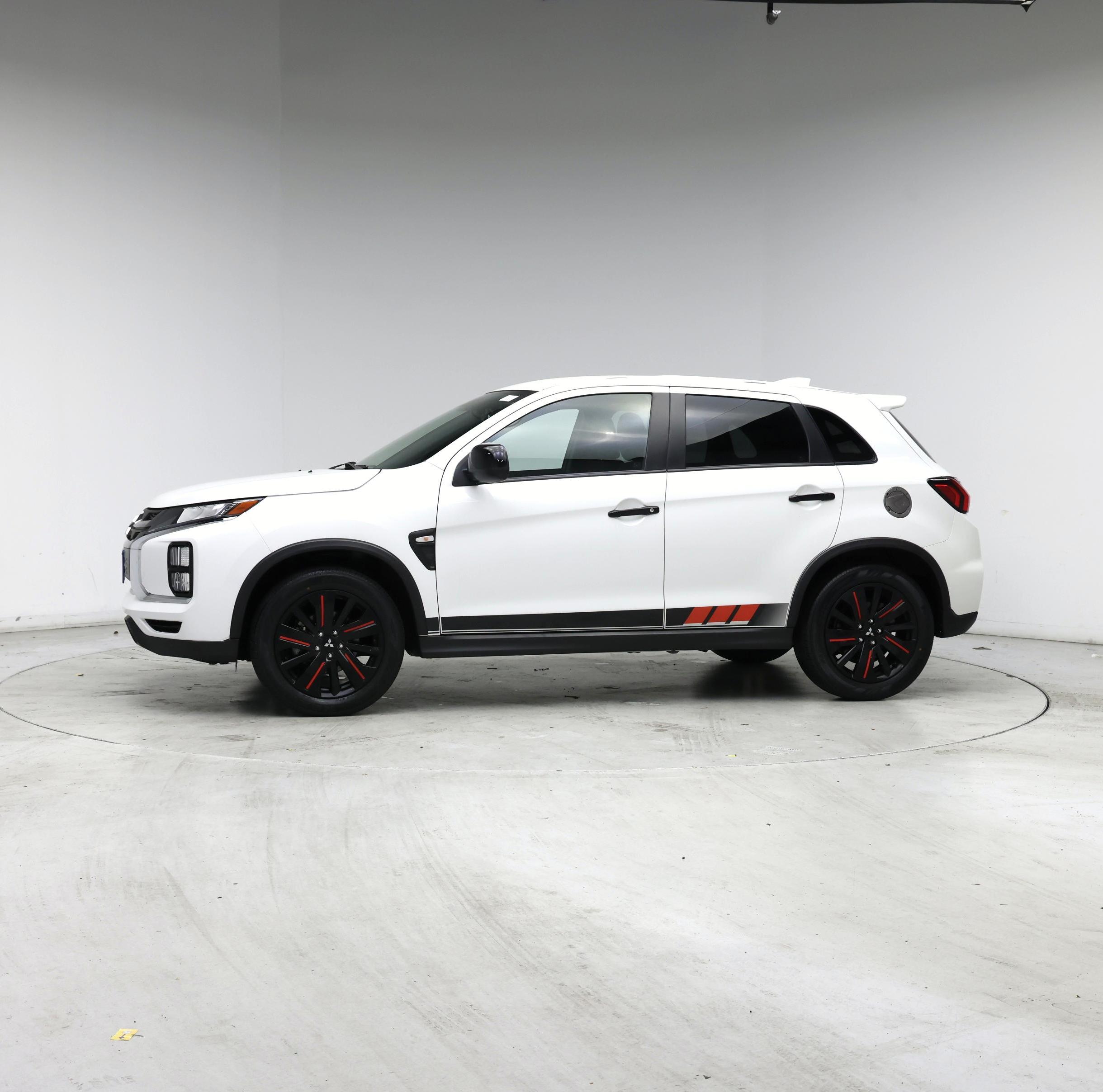 Thumbnail: 2021 Mitsubishi Outlander Sport - 3