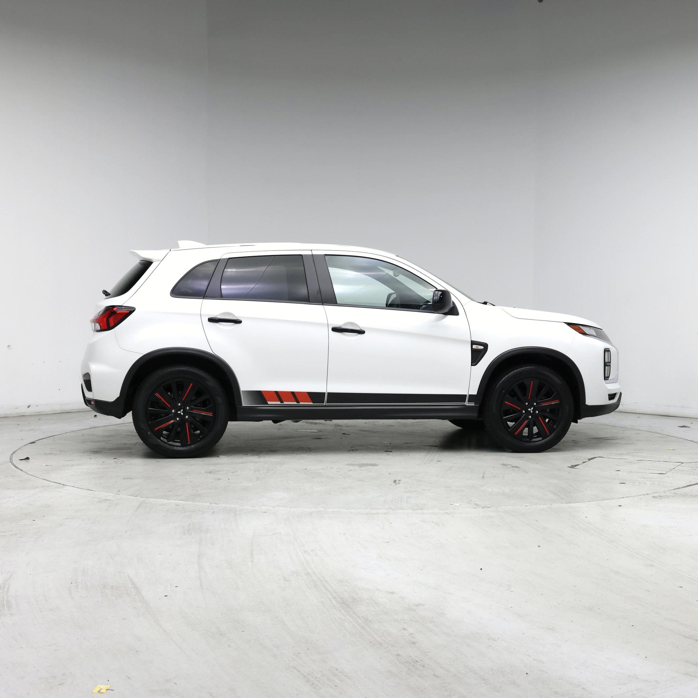 Thumbnail: 2021 Mitsubishi Outlander Sport - 7