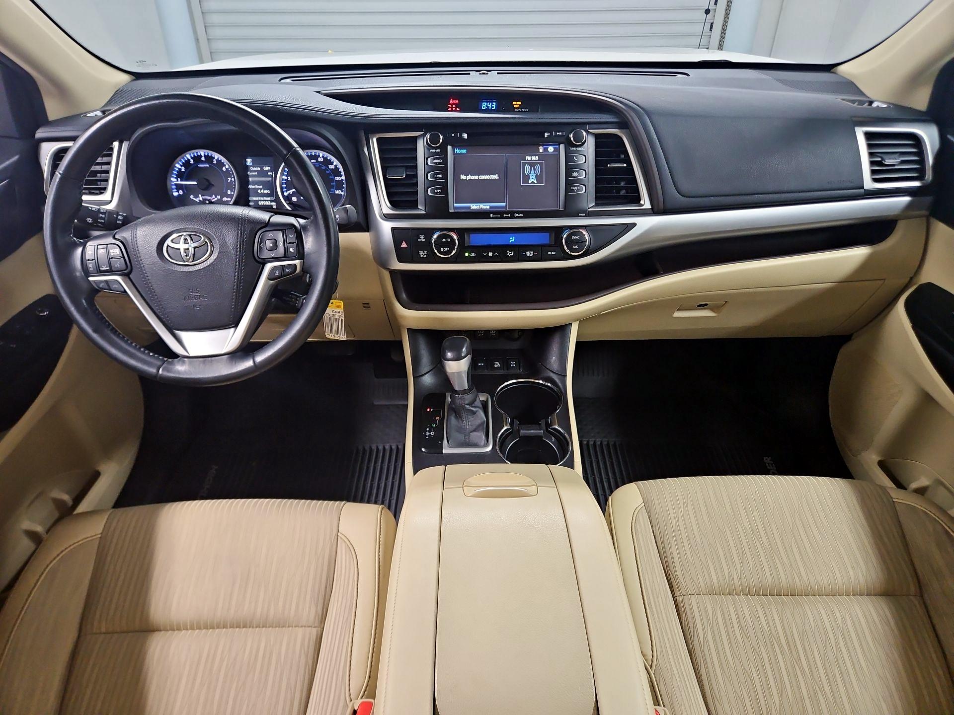Thumbnail: 2017 Toyota Highlander - 9