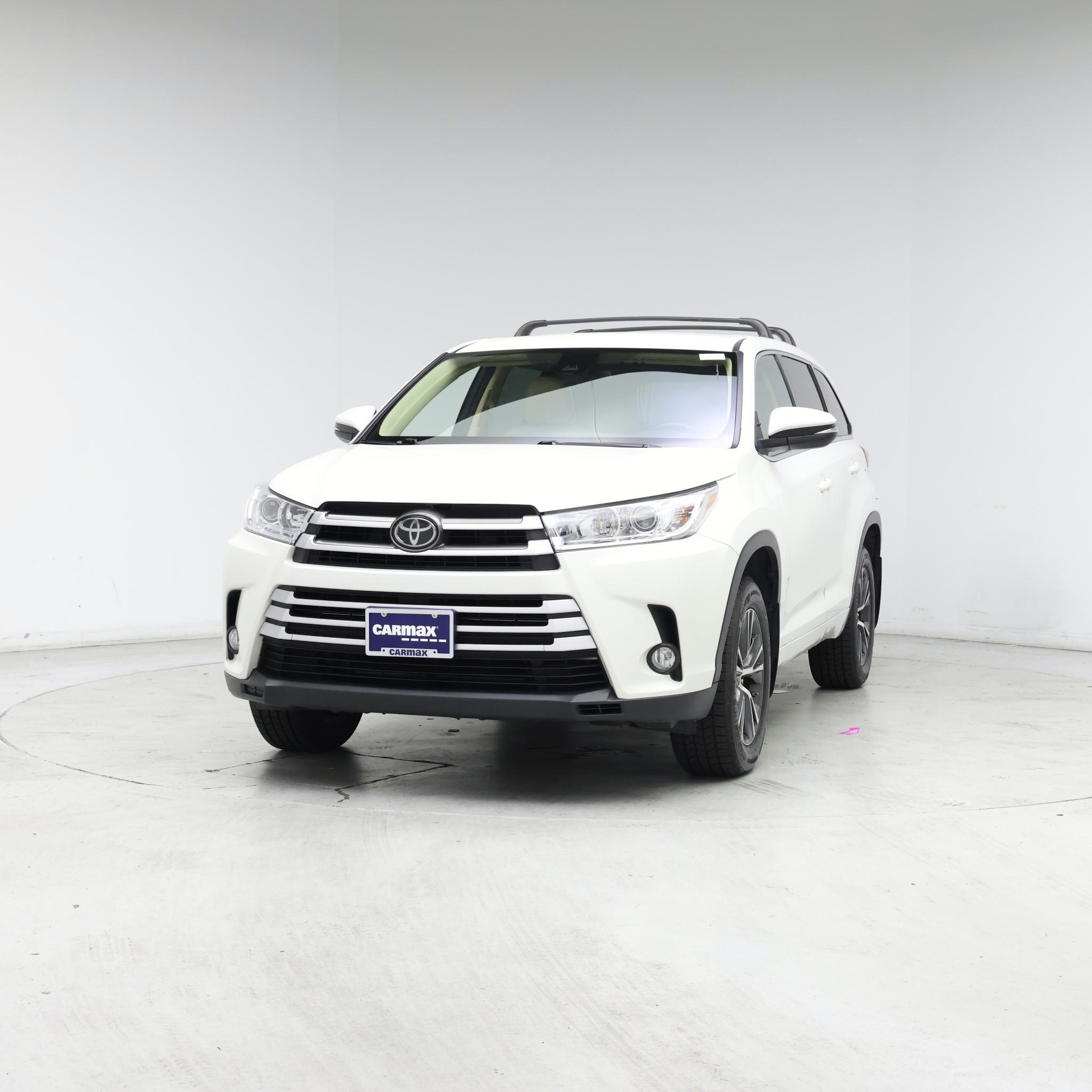 Thumbnail: 2017 Toyota Highlander - 4