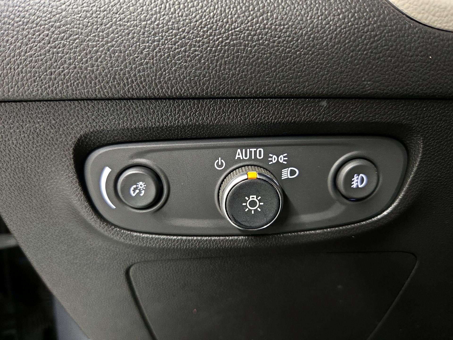 Thumbnail: 2021 Buick Encore GX - 13