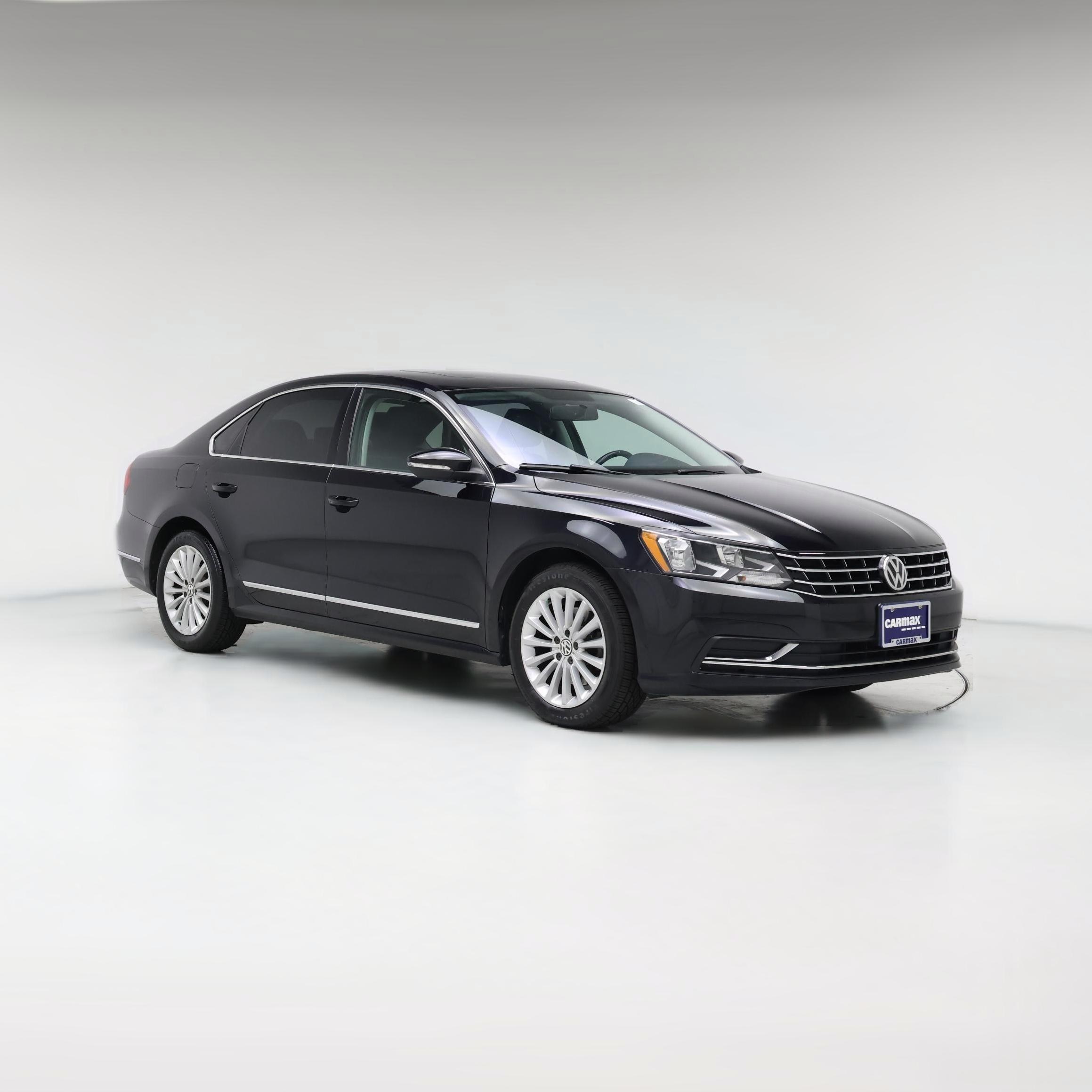 Thumbnail: 2017 Volkswagen Passat - 1