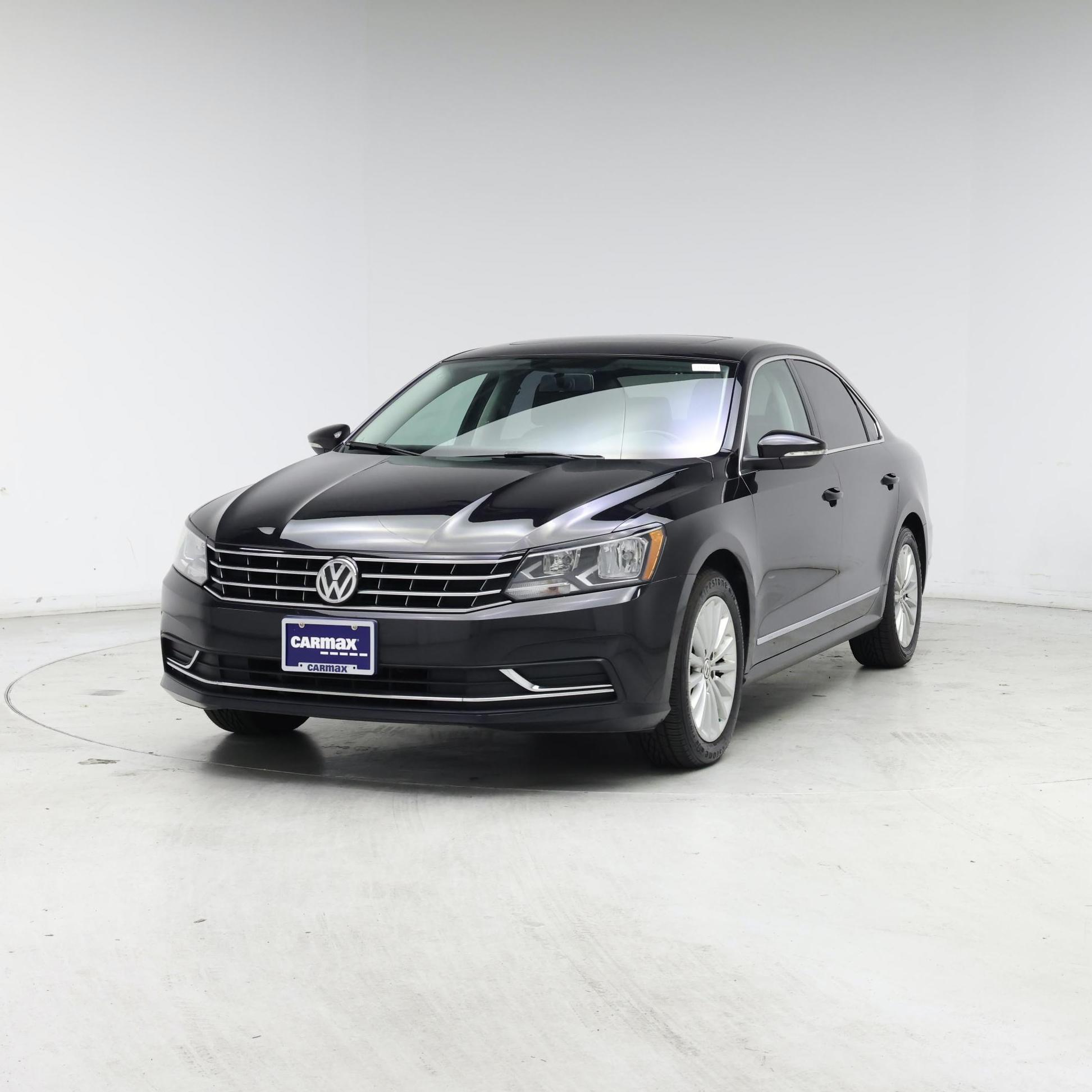 Thumbnail: 2017 Volkswagen Passat - 4