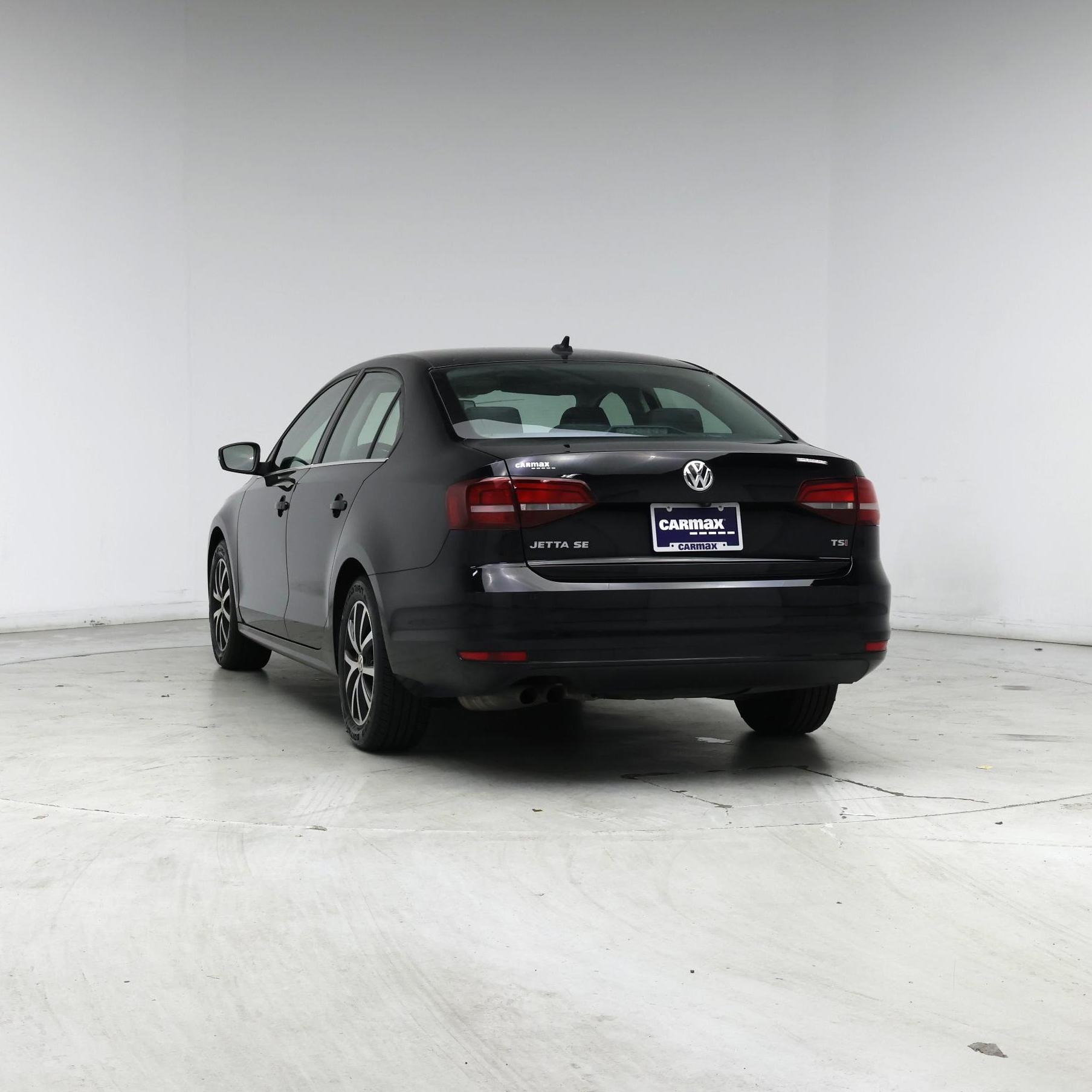 Thumbnail: 2017 Volkswagen Jetta - 6