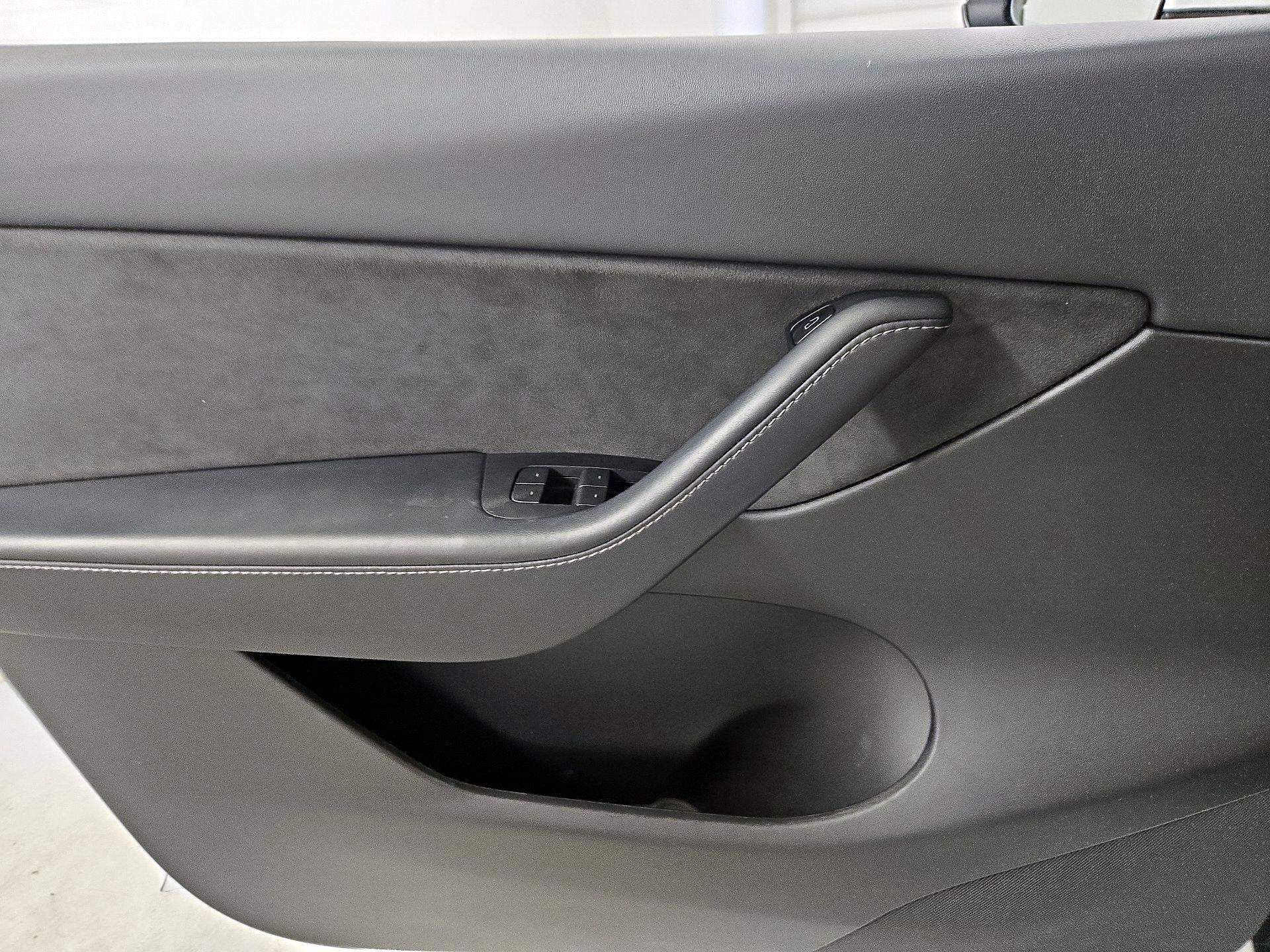 Thumbnail: 2022 Tesla Model Y - 12
