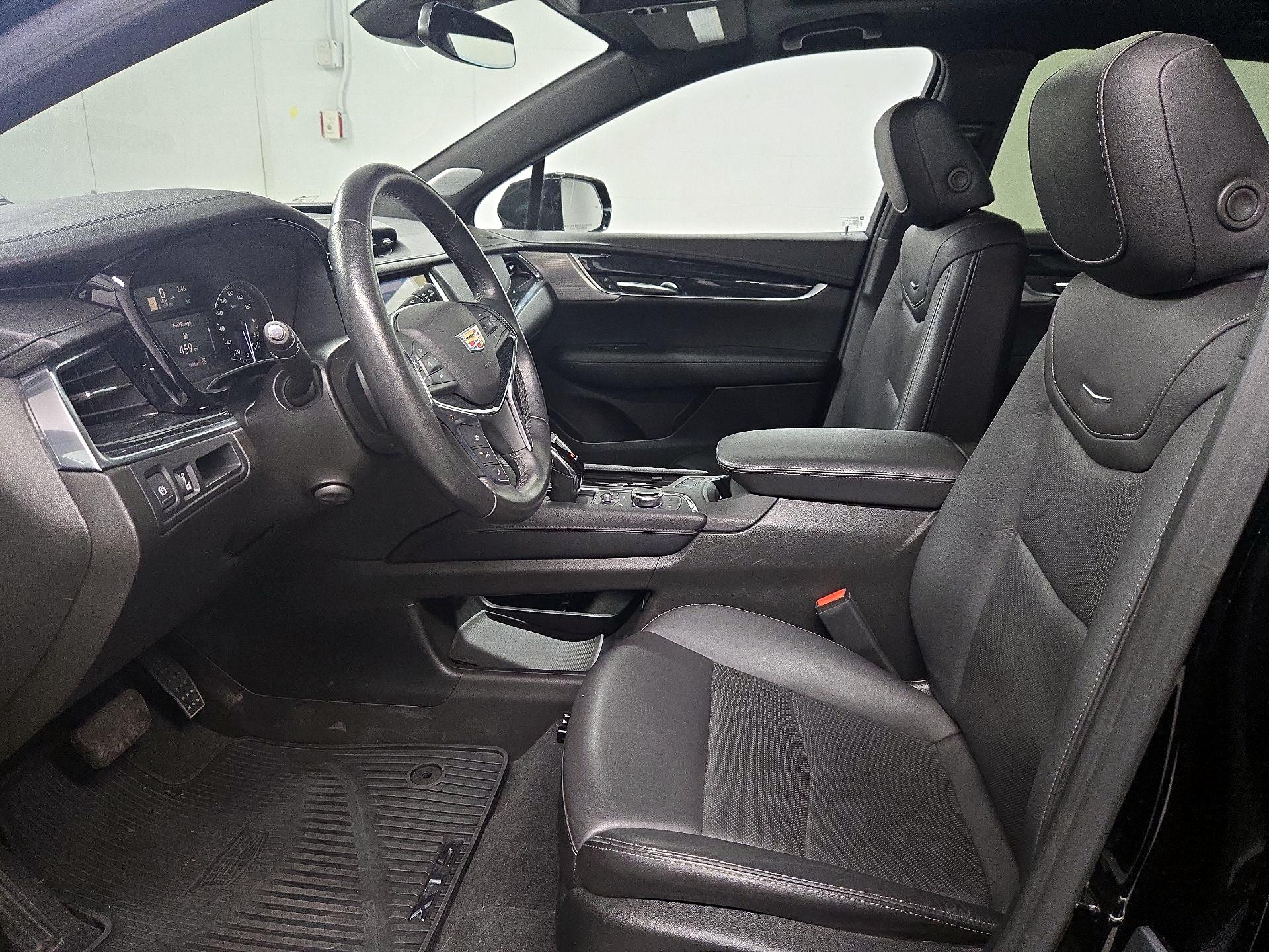 Thumbnail: 2023 Cadillac XT5 - 11