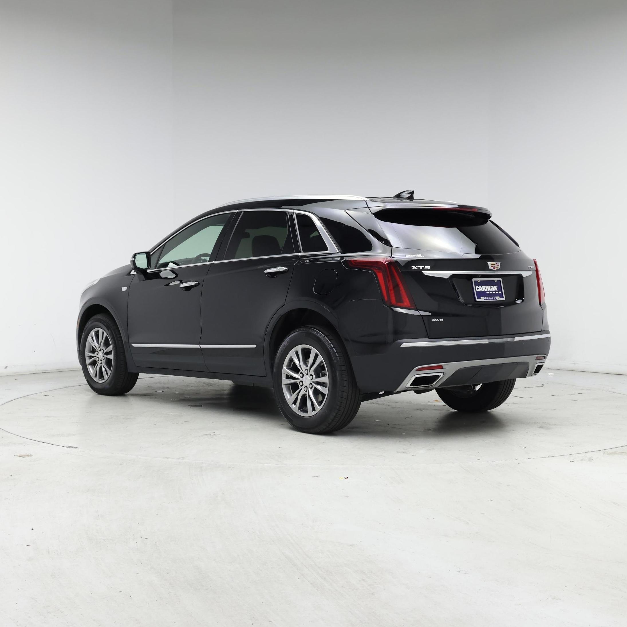 Thumbnail: 2023 Cadillac XT5 - 2
