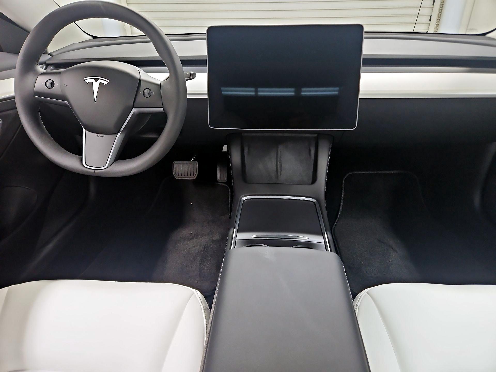 Thumbnail: 2023 Tesla Model 3 - 9