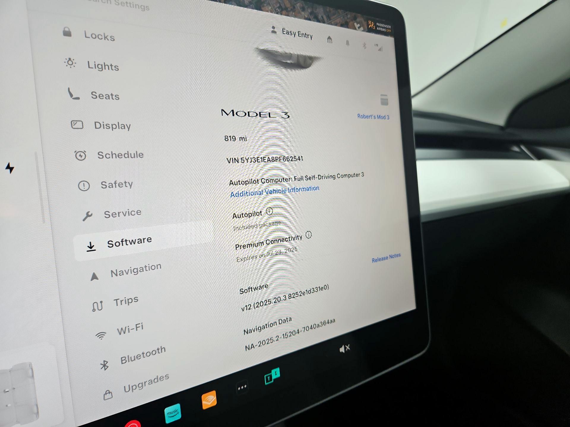 Thumbnail: 2023 Tesla Model 3 - 13