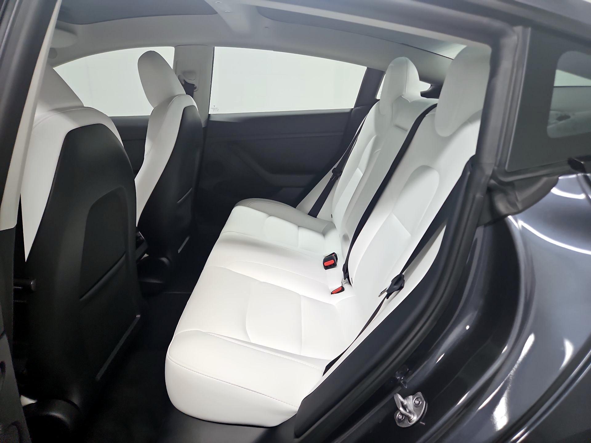 Thumbnail: 2023 Tesla Model 3 - 19