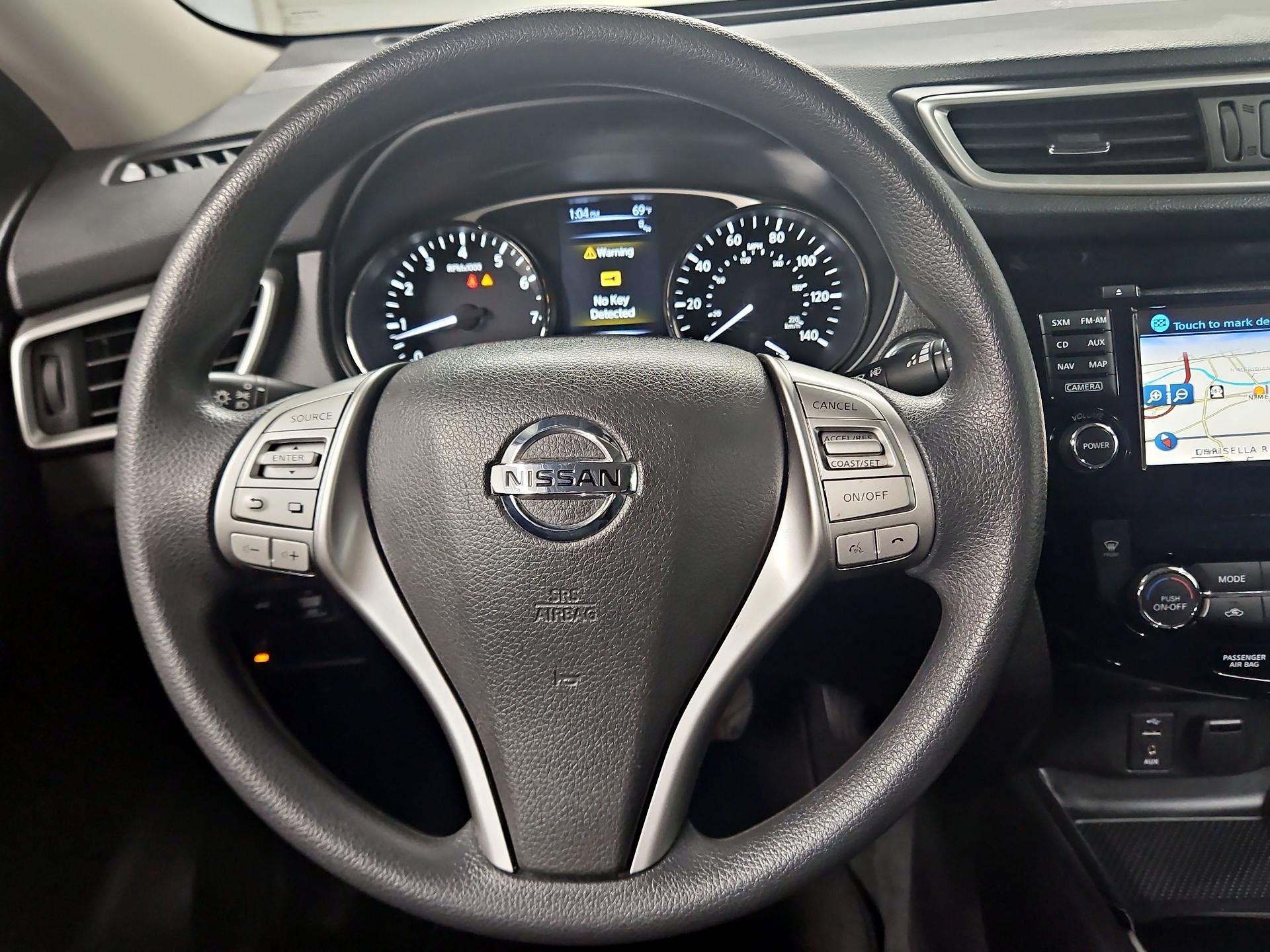 Thumbnail: 2016 Nissan Rogue - 10