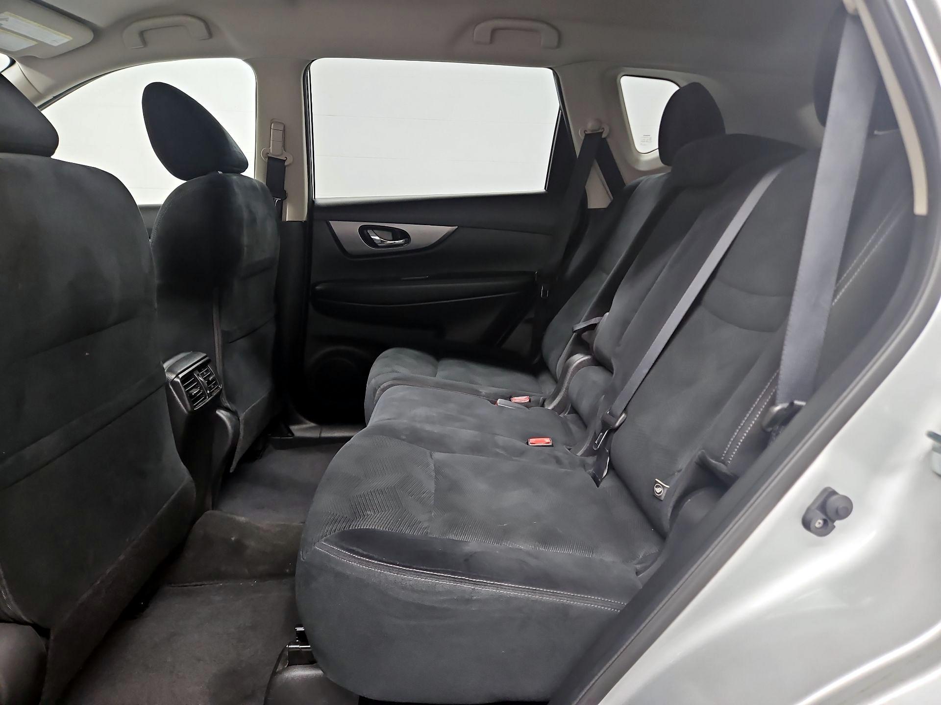 Thumbnail: 2016 Nissan Rogue - 20