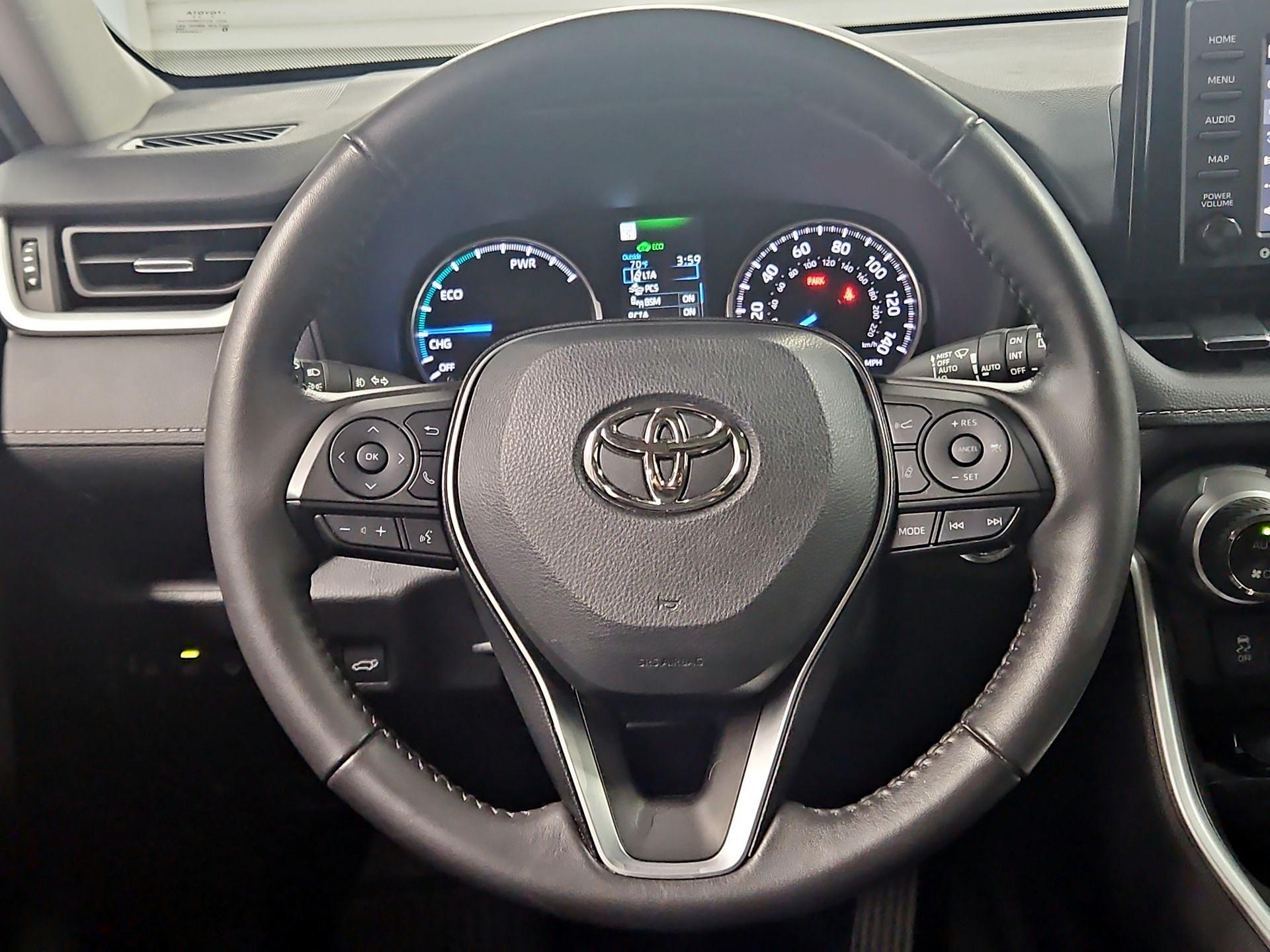 Thumbnail: 2022 Toyota RAV4 - 10