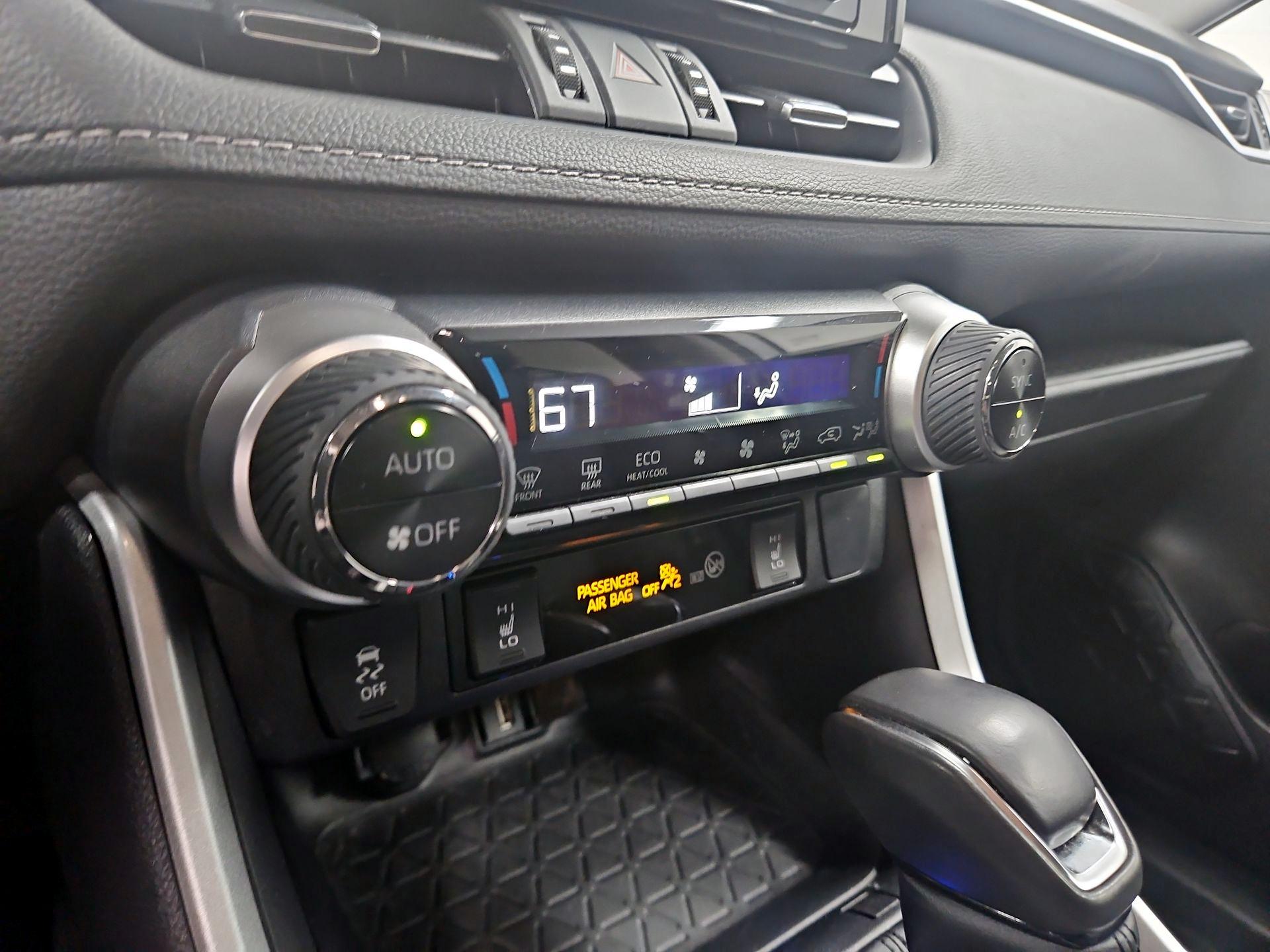Thumbnail: 2022 Toyota RAV4 - 16