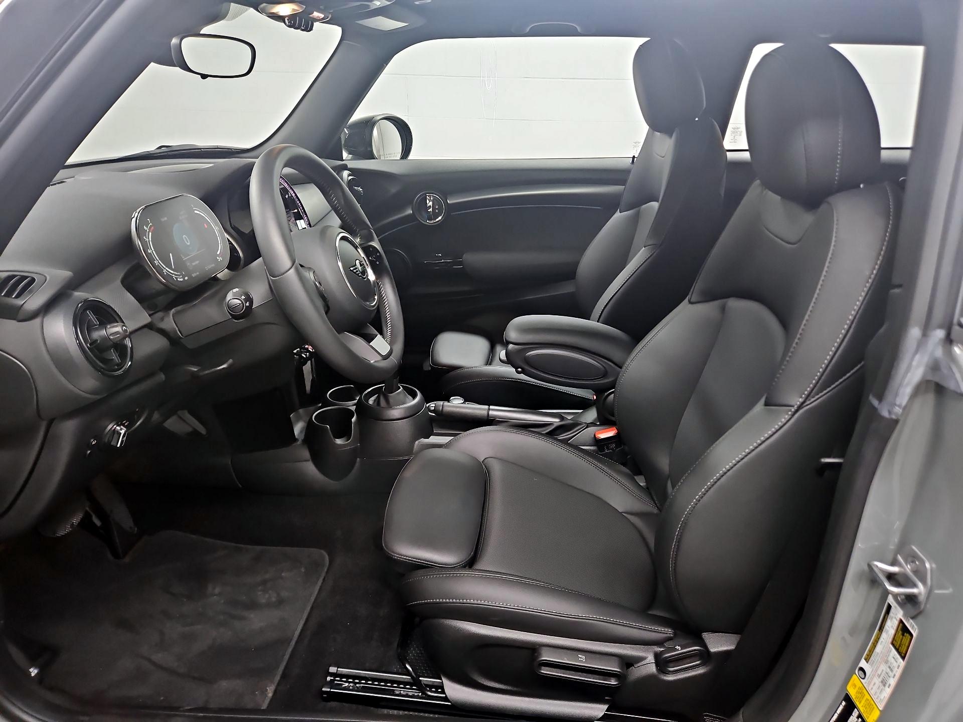 Thumbnail: 2022 MINI Cooper Hardtop - 11